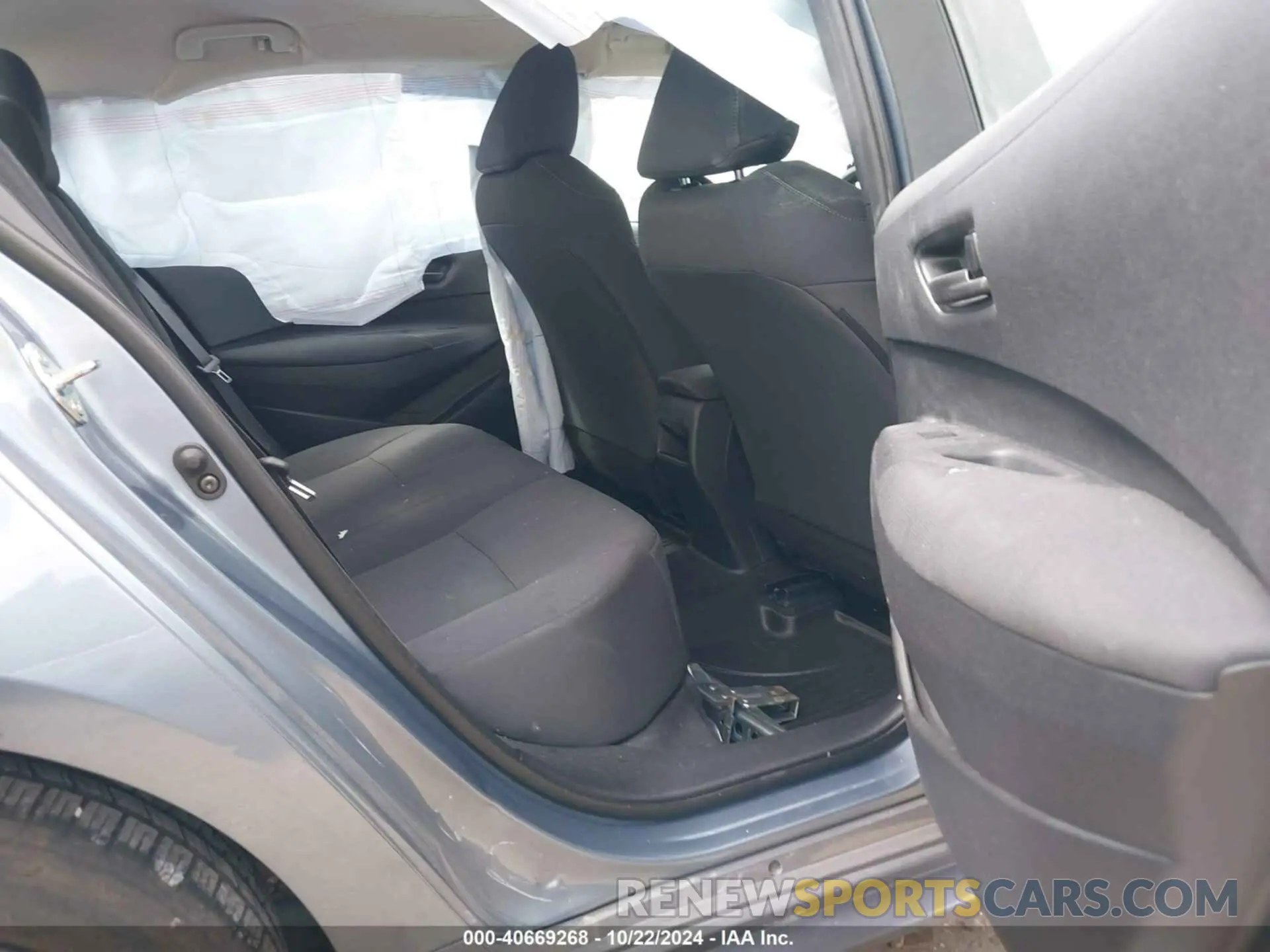 8 Photograph of a damaged car 5YFEPMAE3NP294543 TOYOTA COROLLA 2022