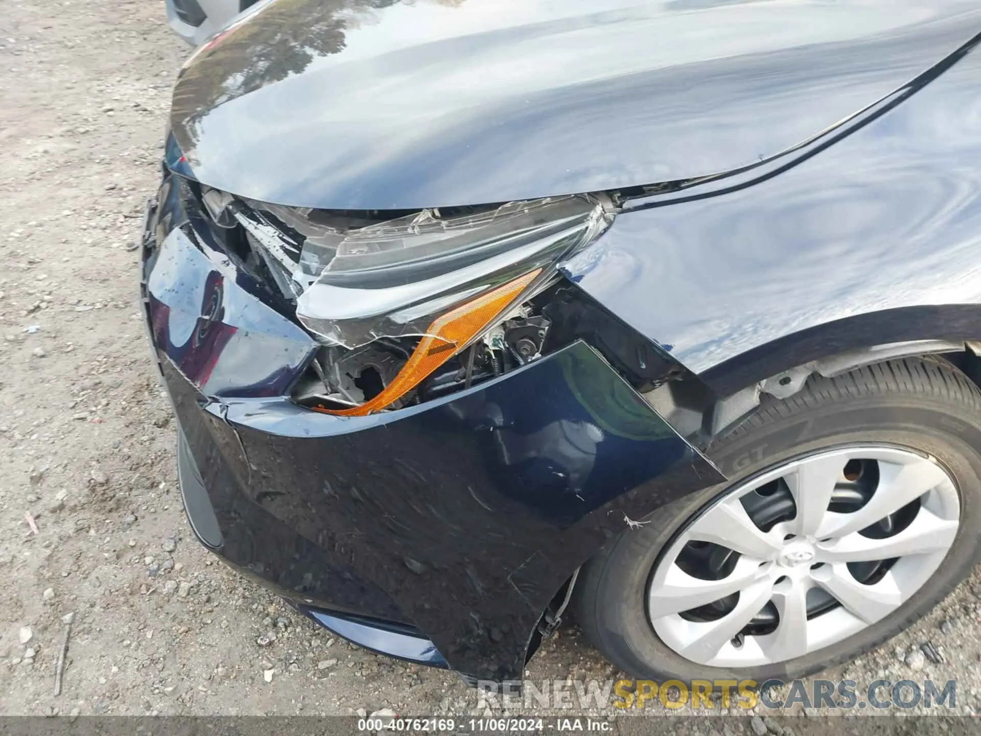 18 Photograph of a damaged car 5YFEPMAE3NP306822 TOYOTA COROLLA 2022