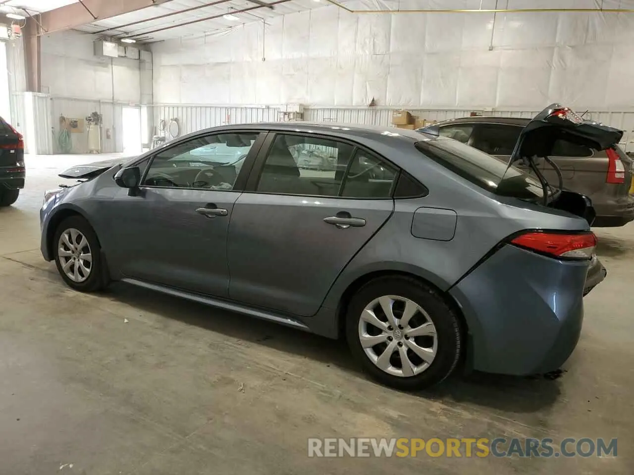 2 Photograph of a damaged car 5YFEPMAE3NP310885 TOYOTA COROLLA 2022