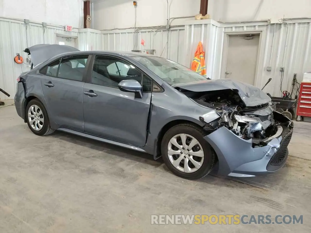 4 Photograph of a damaged car 5YFEPMAE3NP310885 TOYOTA COROLLA 2022