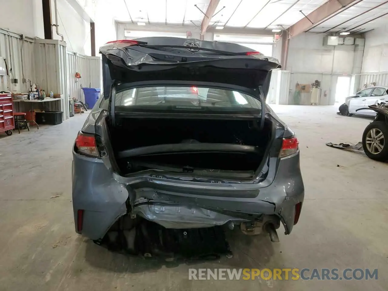 6 Photograph of a damaged car 5YFEPMAE3NP310885 TOYOTA COROLLA 2022