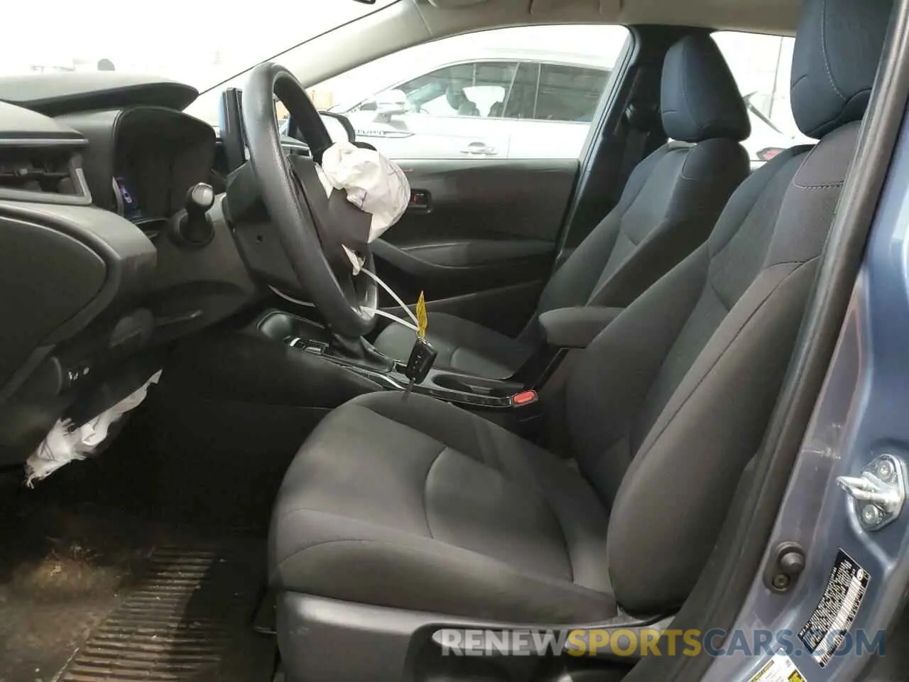 7 Photograph of a damaged car 5YFEPMAE3NP310885 TOYOTA COROLLA 2022