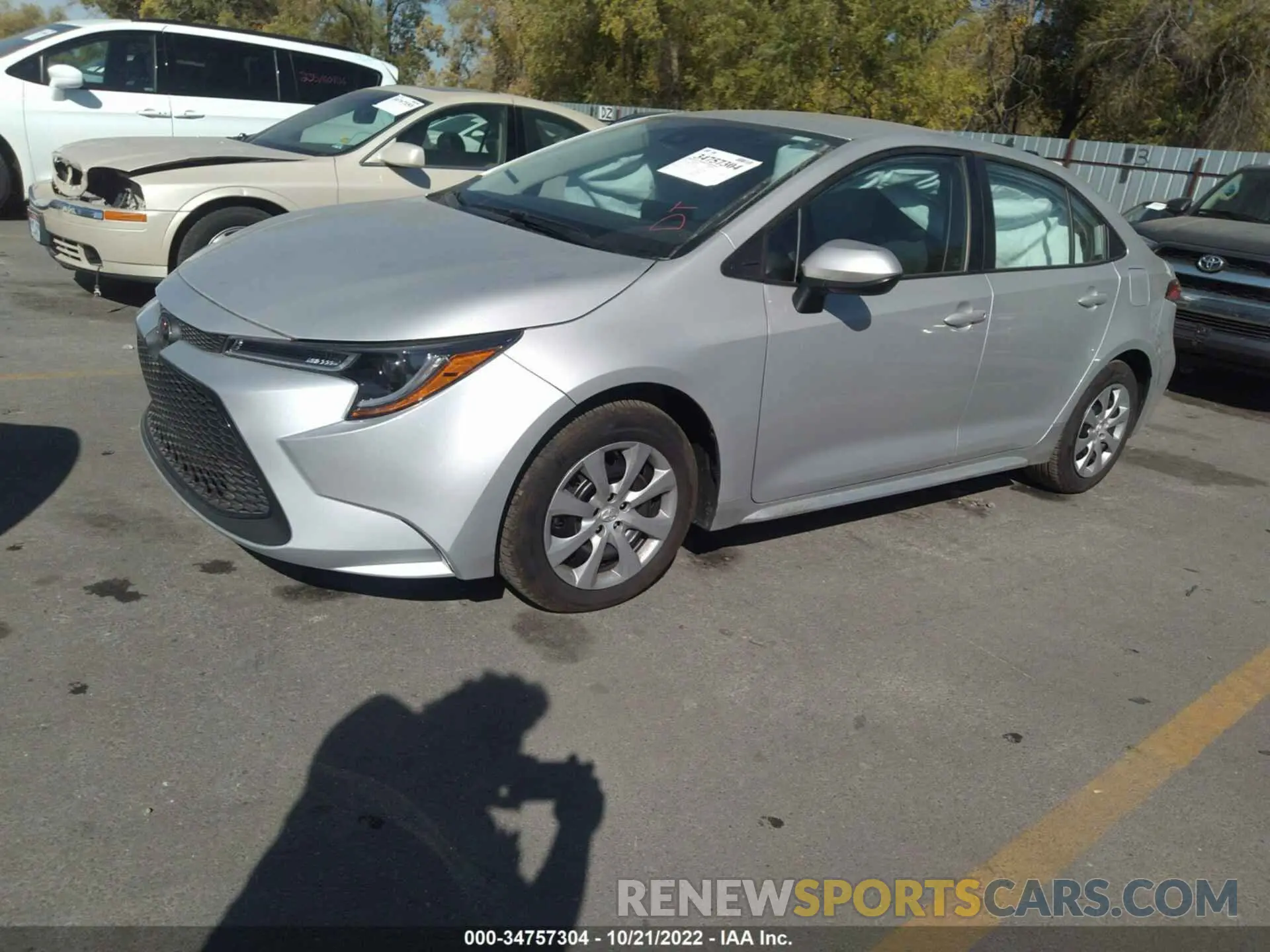 2 Photograph of a damaged car 5YFEPMAE3NP313673 TOYOTA COROLLA 2022