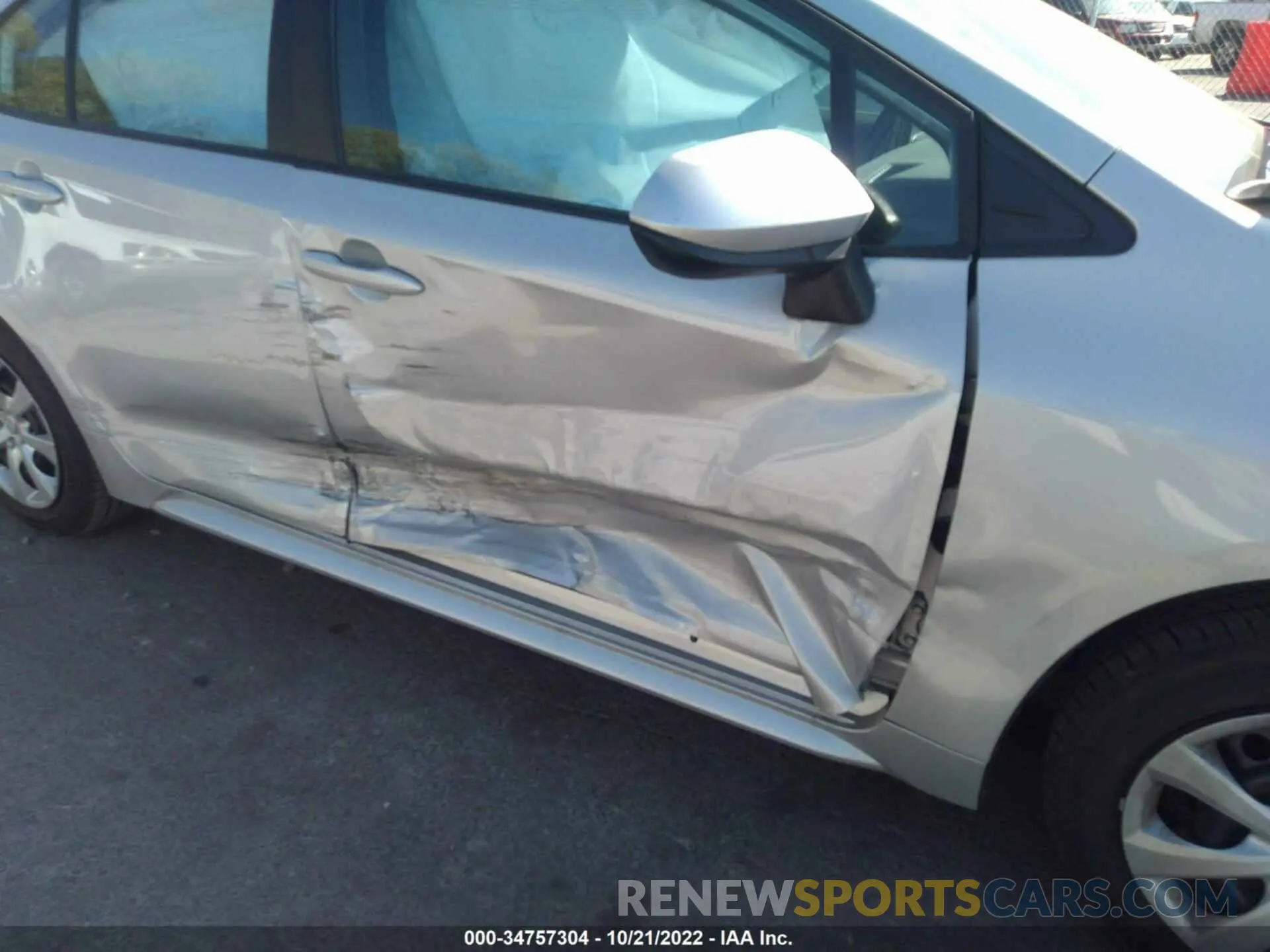 6 Photograph of a damaged car 5YFEPMAE3NP313673 TOYOTA COROLLA 2022