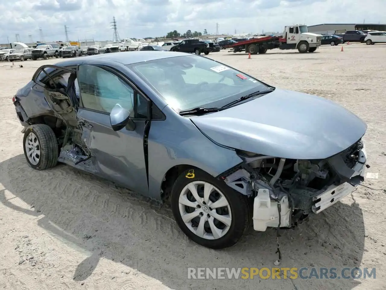 4 Photograph of a damaged car 5YFEPMAE3NP323748 TOYOTA COROLLA 2022