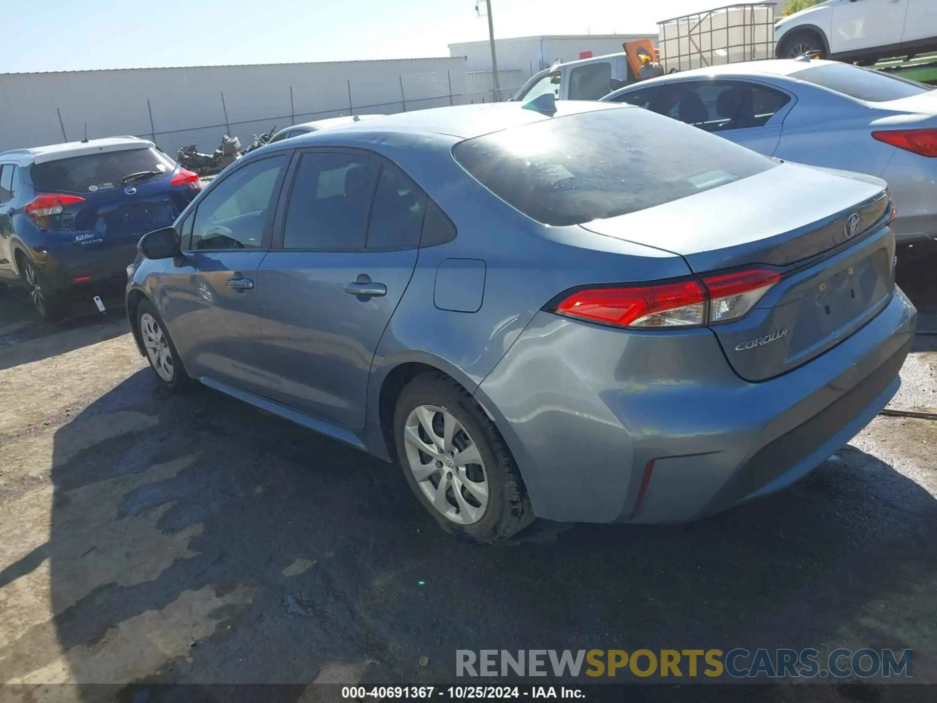 3 Photograph of a damaged car 5YFEPMAE3NP335754 TOYOTA COROLLA 2022