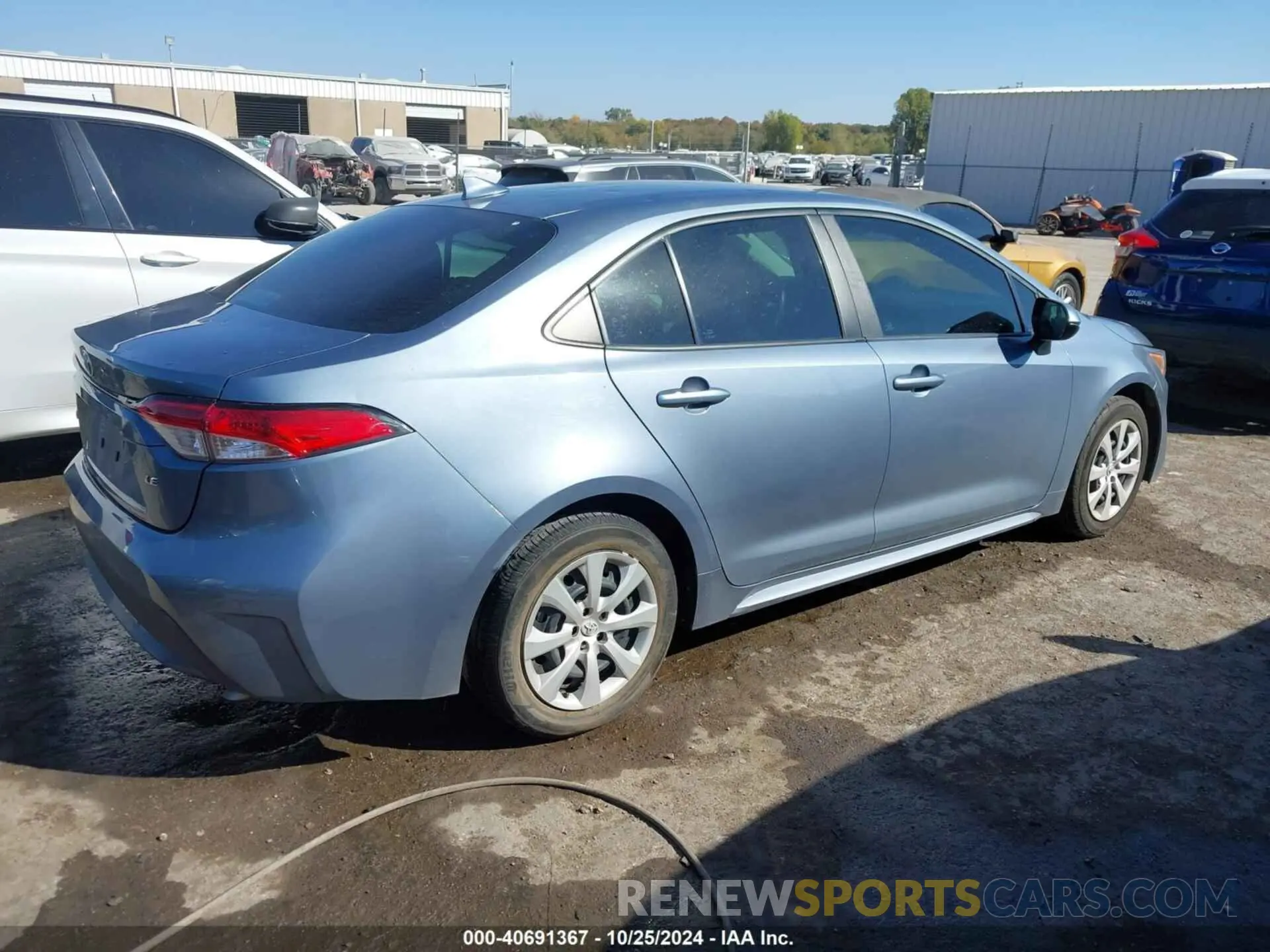 4 Photograph of a damaged car 5YFEPMAE3NP335754 TOYOTA COROLLA 2022