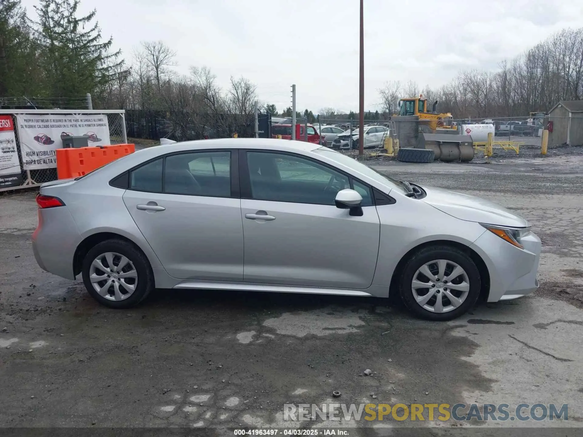 13 Photograph of a damaged car 5YFEPMAE3NP339562 TOYOTA COROLLA 2022