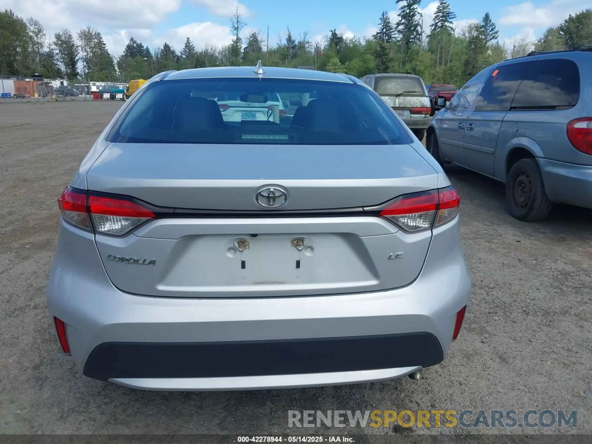 16 Photograph of a damaged car 5YFEPMAE3NP341697 TOYOTA COROLLA 2022