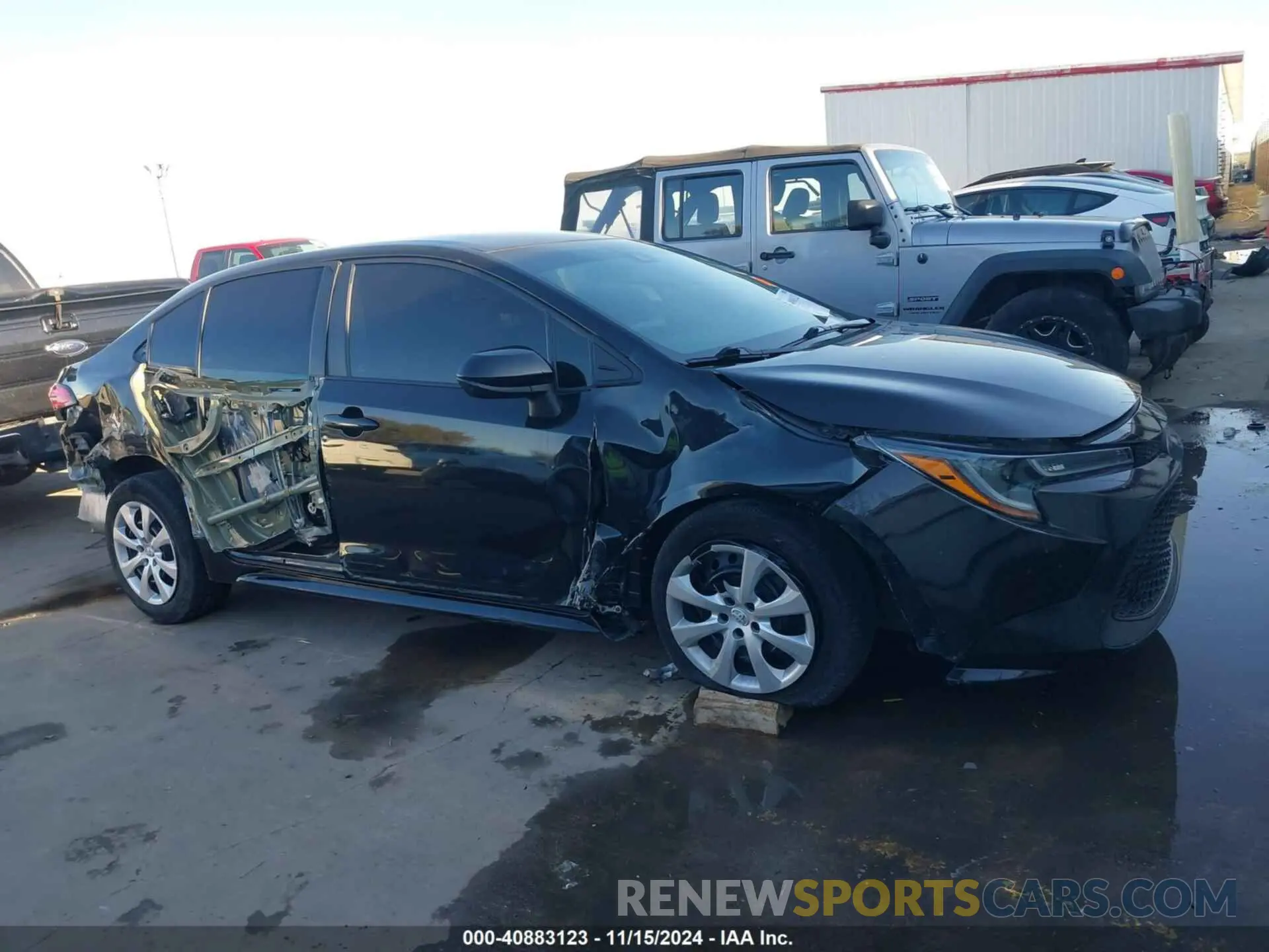 13 Photograph of a damaged car 5YFEPMAE3NP342624 TOYOTA COROLLA 2022