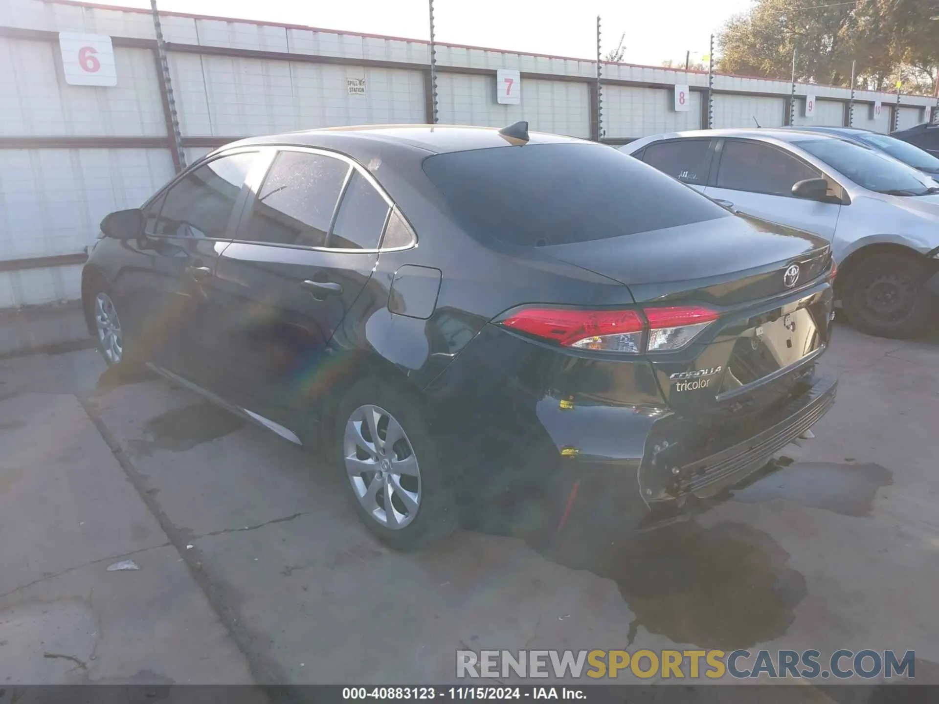 3 Photograph of a damaged car 5YFEPMAE3NP342624 TOYOTA COROLLA 2022
