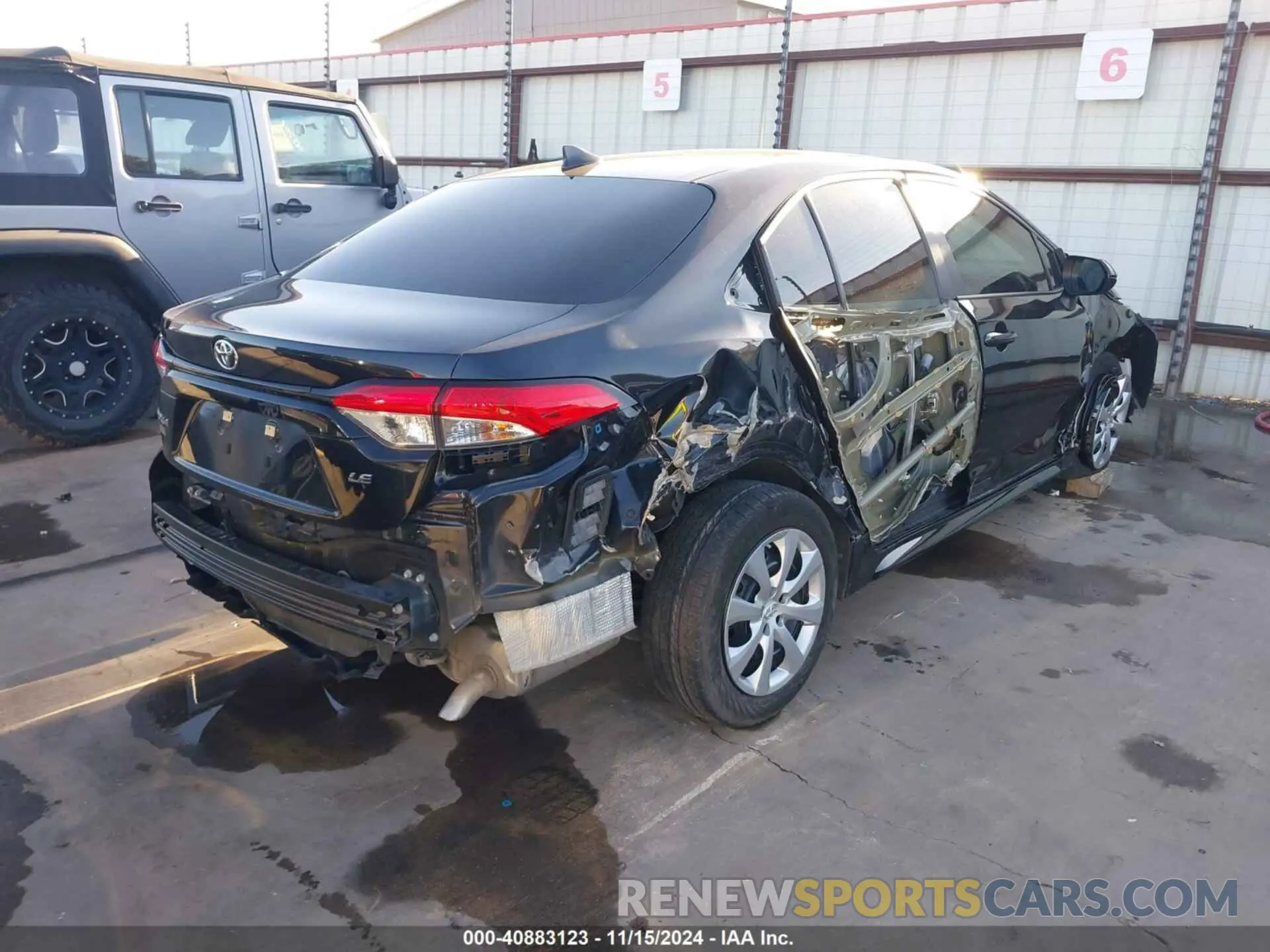 4 Photograph of a damaged car 5YFEPMAE3NP342624 TOYOTA COROLLA 2022