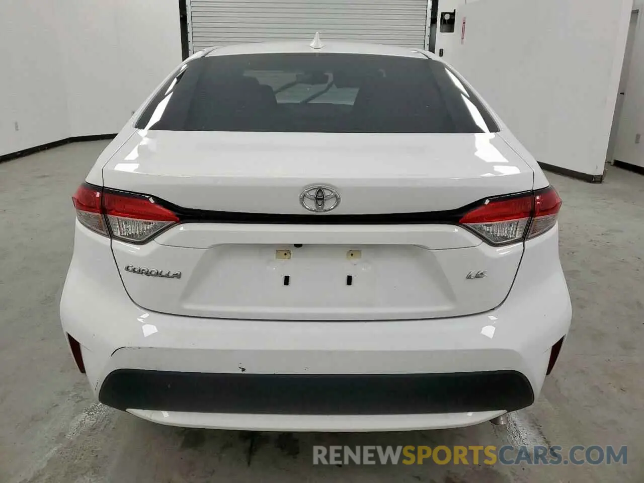 6 Photograph of a damaged car 5YFEPMAE3NP346835 TOYOTA COROLLA 2022