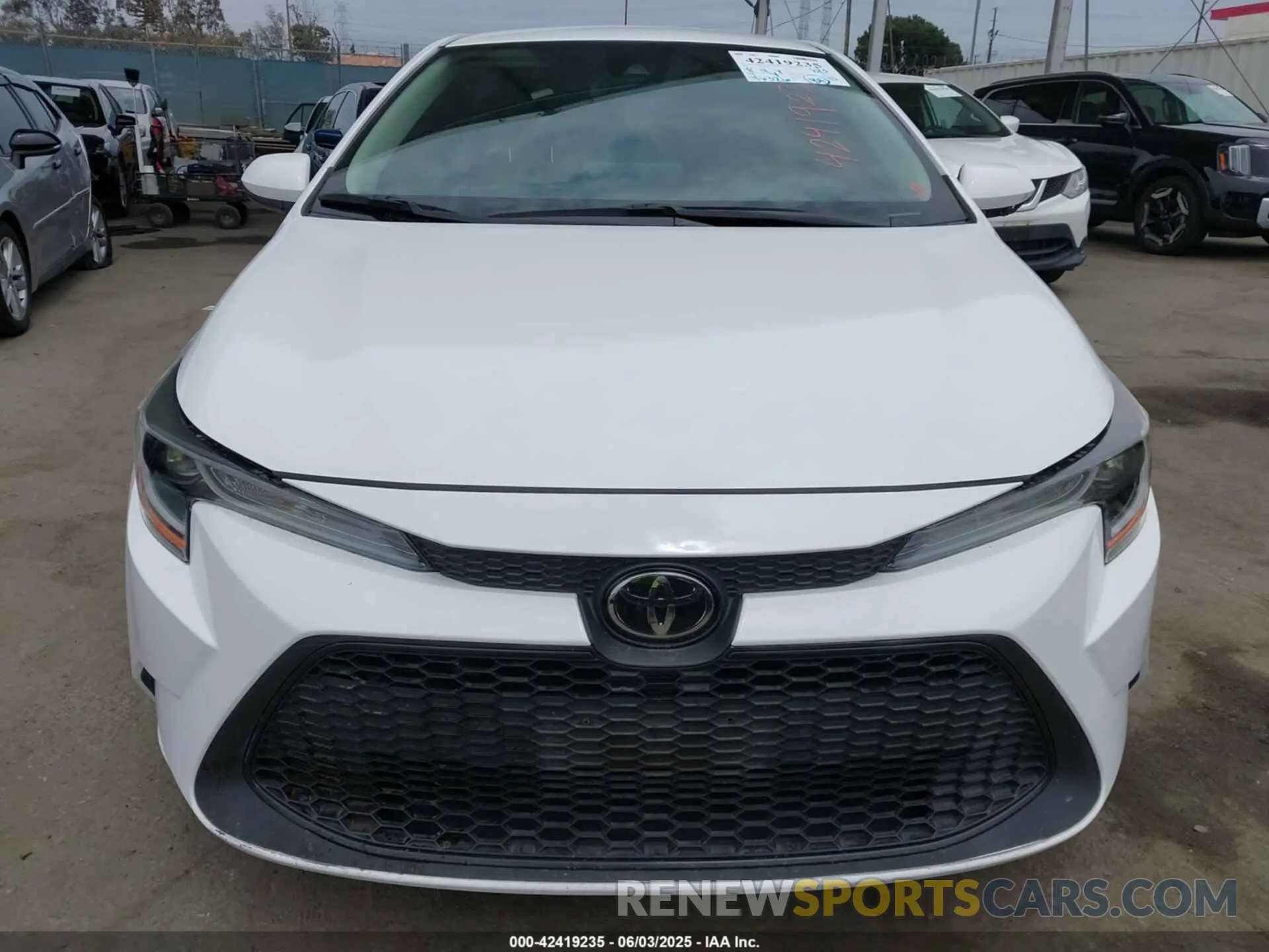 13 Photograph of a damaged car 5YFEPMAE3NP348813 TOYOTA COROLLA 2022