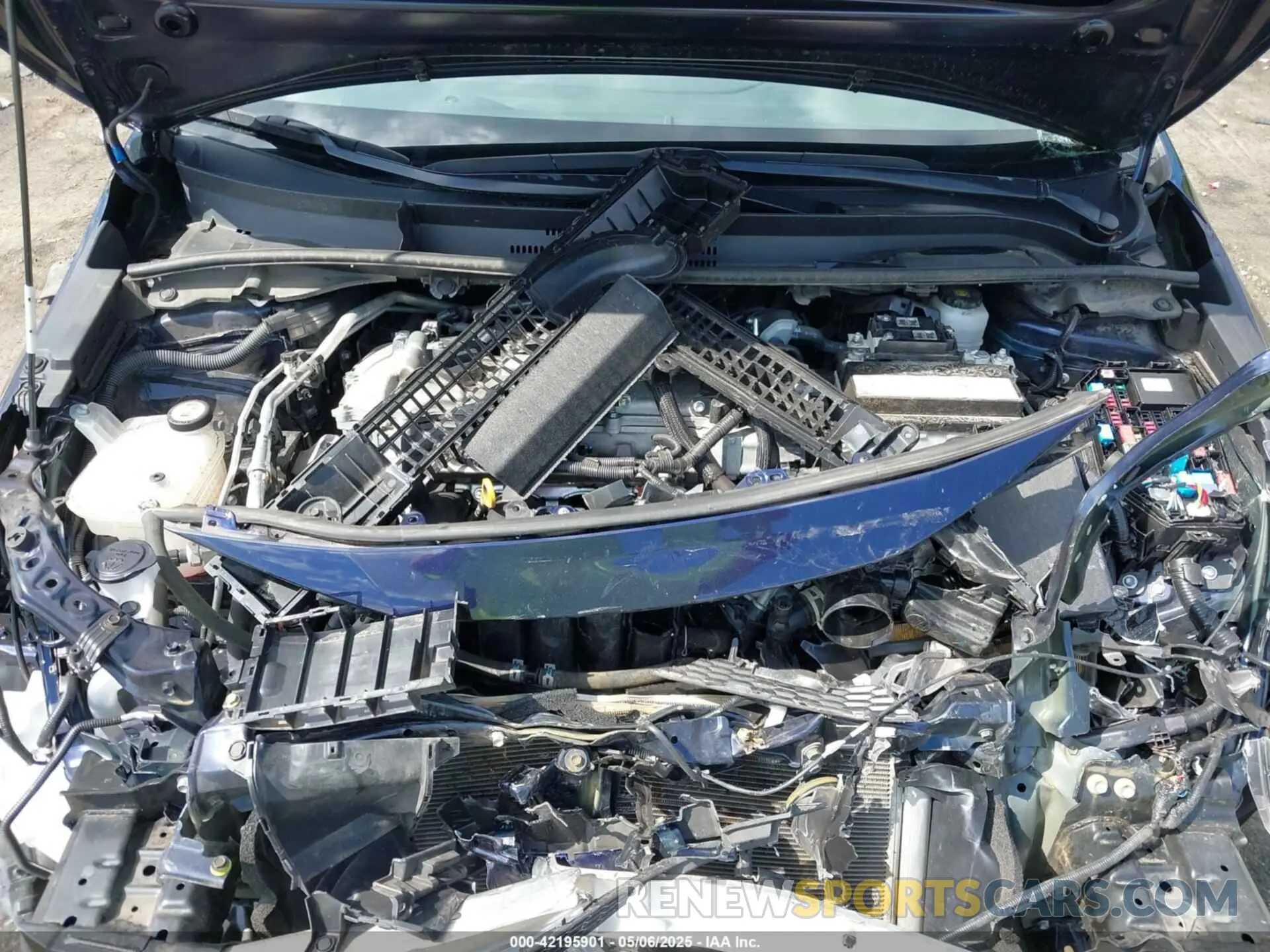 10 Photograph of a damaged car 5YFEPMAE3NP356037 TOYOTA COROLLA 2022