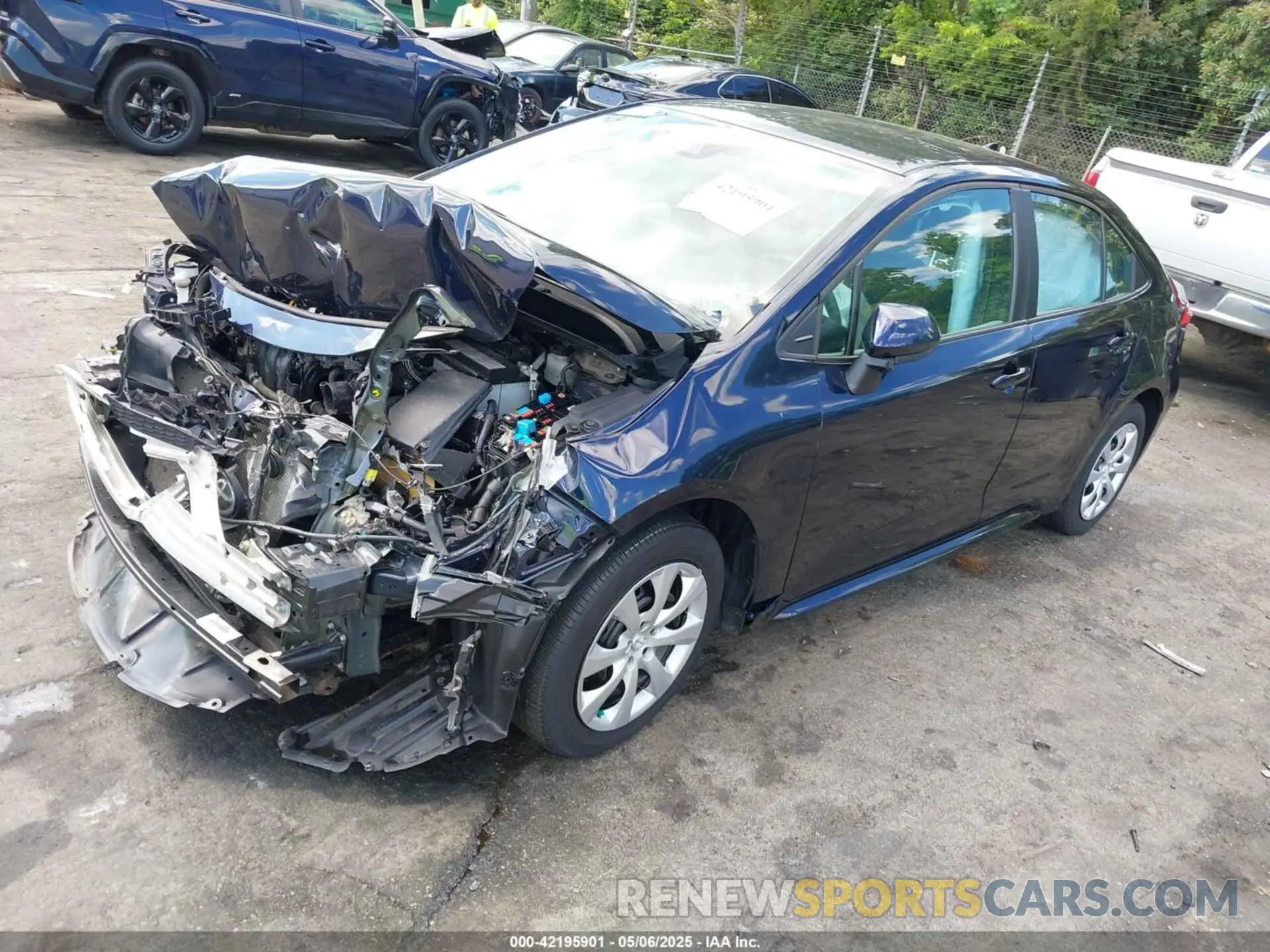 2 Photograph of a damaged car 5YFEPMAE3NP356037 TOYOTA COROLLA 2022