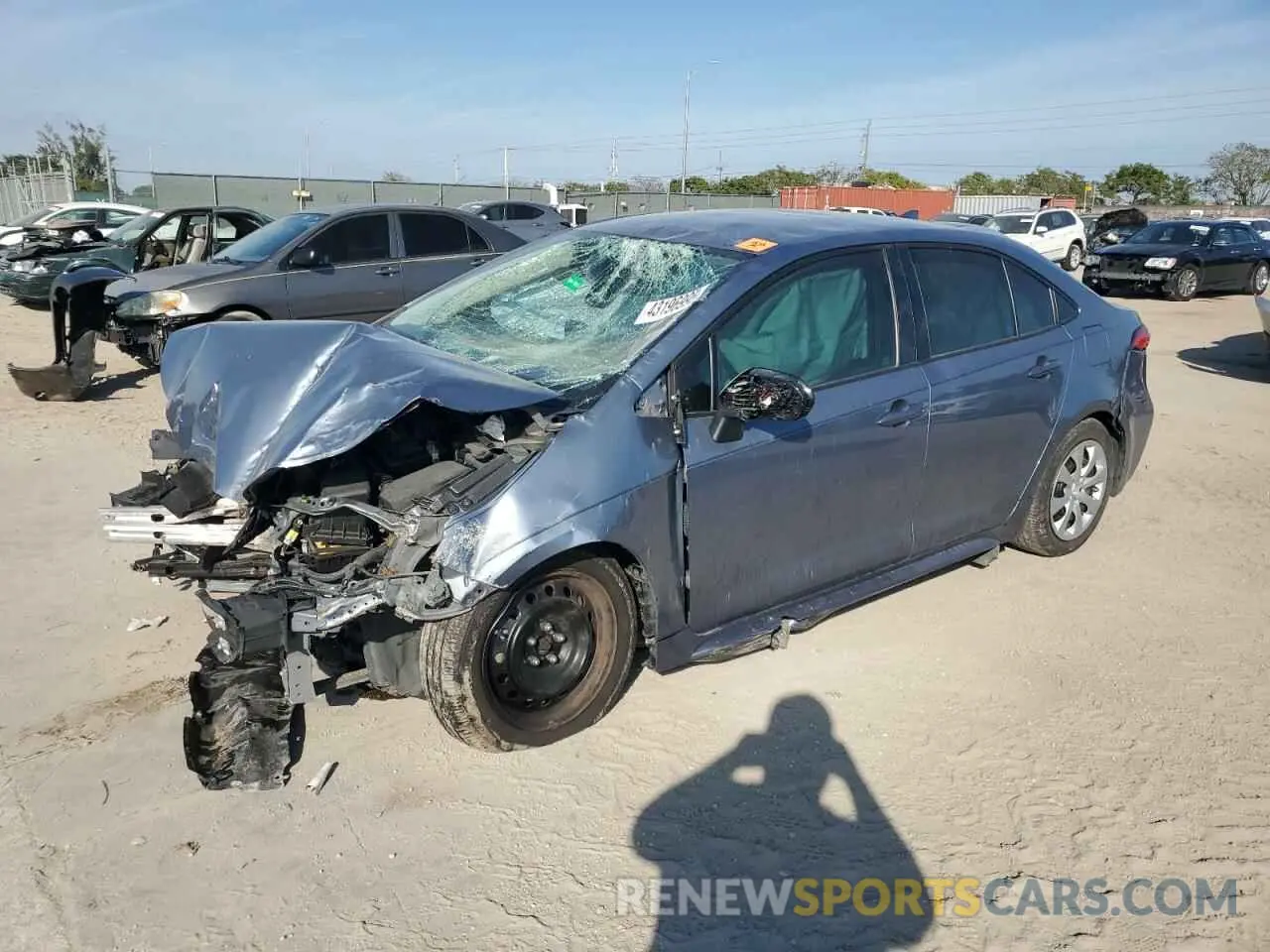 1 Photograph of a damaged car 5YFEPMAE3NP366552 TOYOTA COROLLA 2022