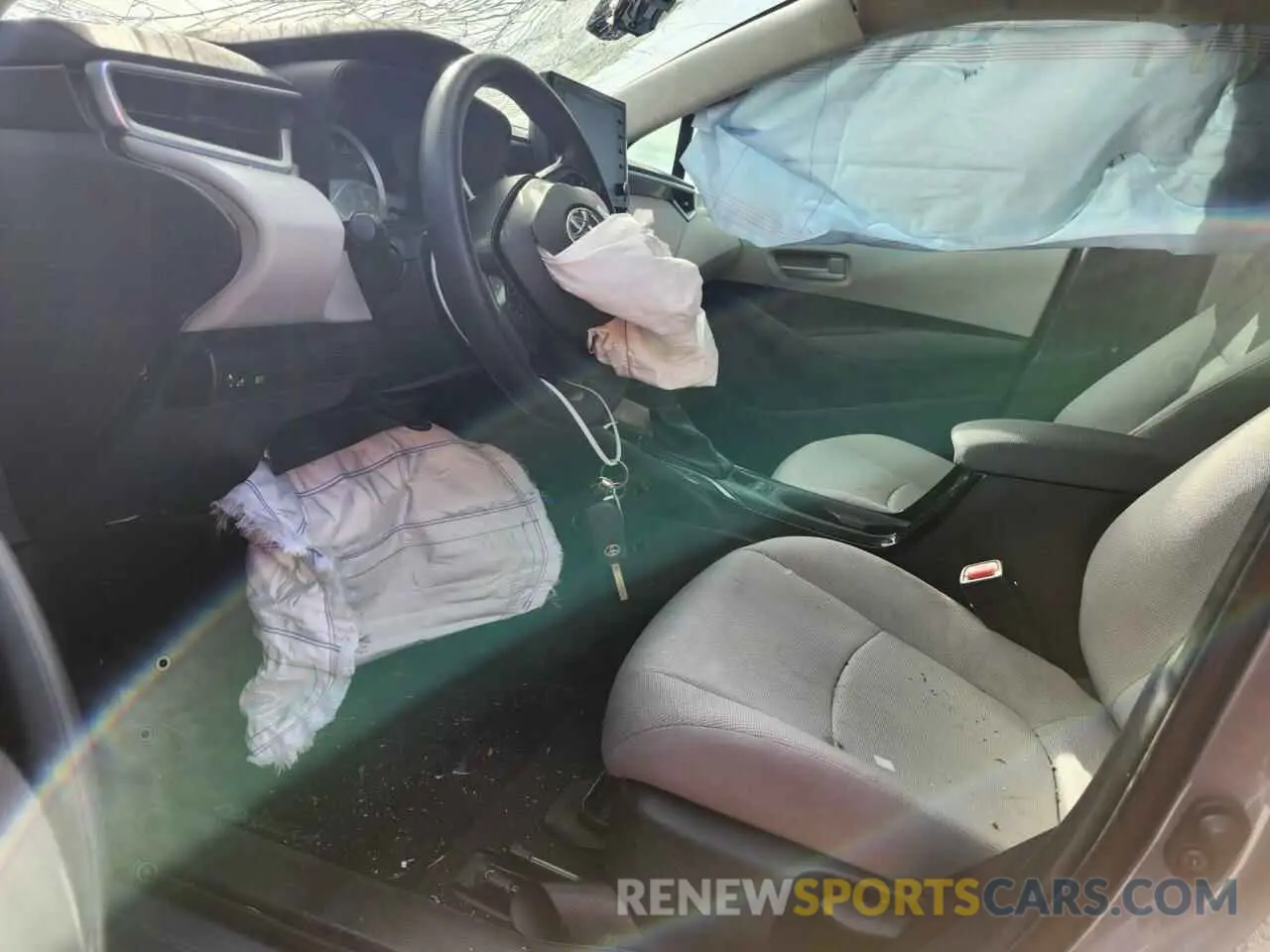 7 Photograph of a damaged car 5YFEPMAE3NP366552 TOYOTA COROLLA 2022