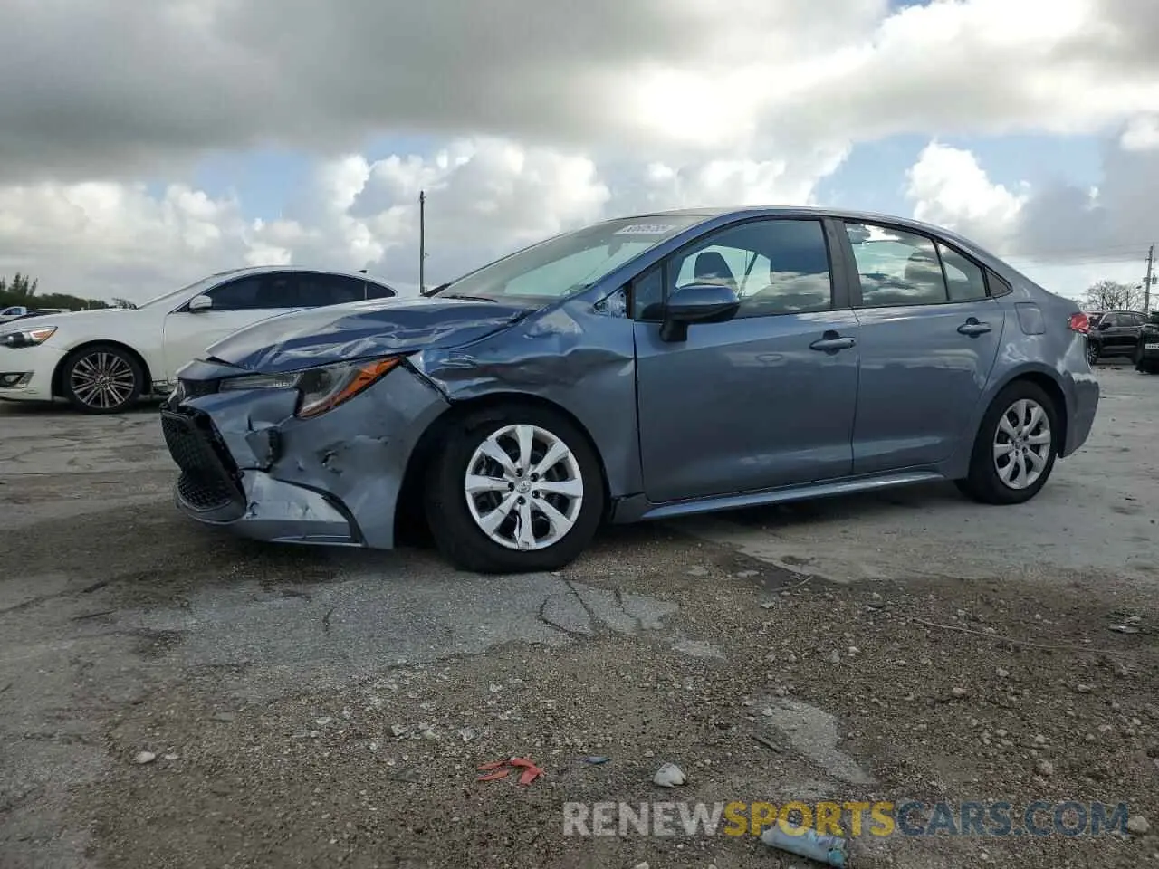 1 Photograph of a damaged car 5YFEPMAE3NP366745 TOYOTA COROLLA 2022