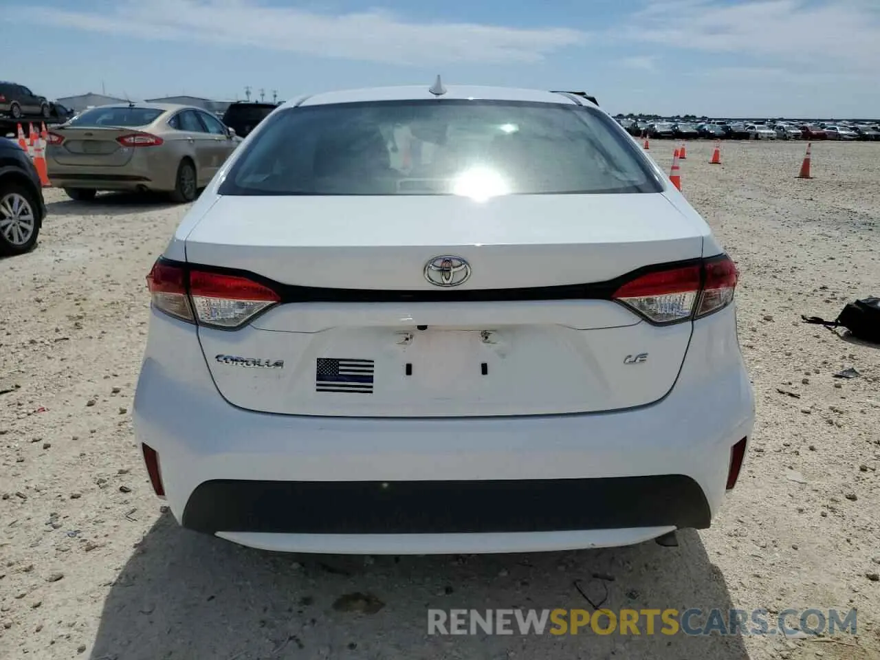 6 Photograph of a damaged car 5YFEPMAE3NP366888 TOYOTA COROLLA 2022