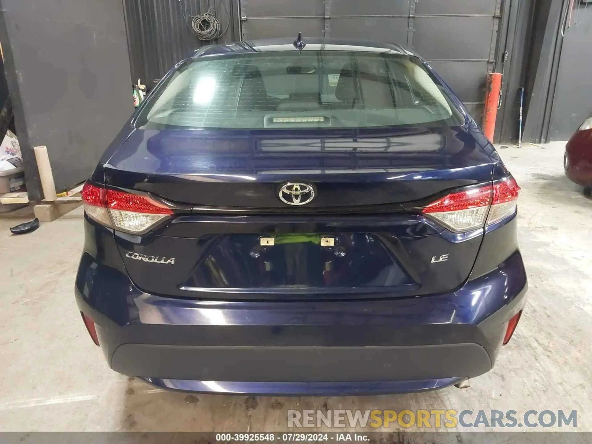 16 Photograph of a damaged car 5YFEPMAE3NP367667 TOYOTA COROLLA 2022