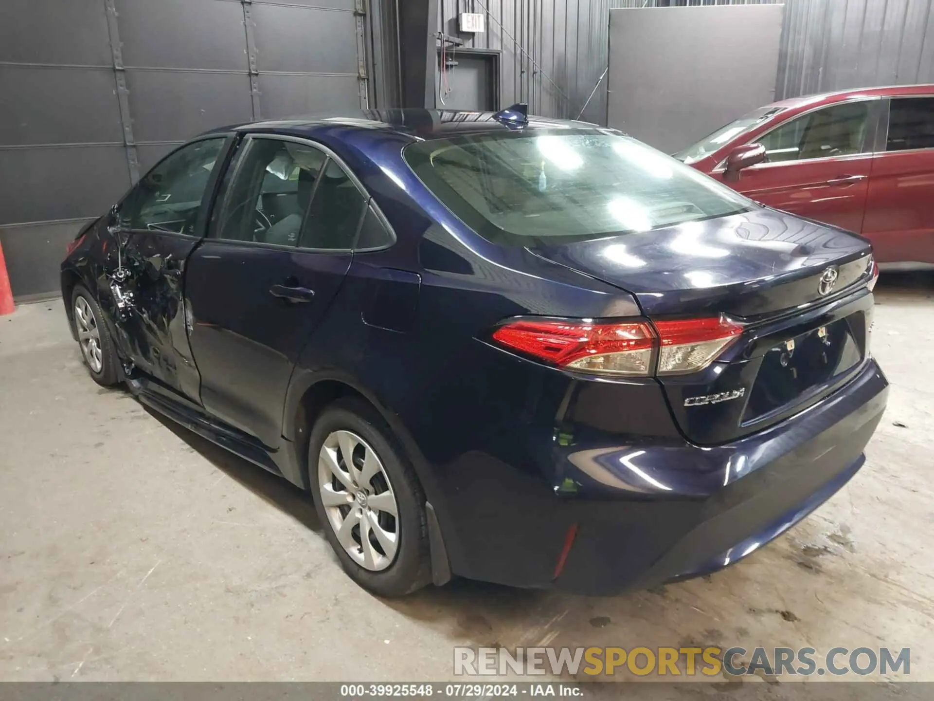 3 Photograph of a damaged car 5YFEPMAE3NP367667 TOYOTA COROLLA 2022