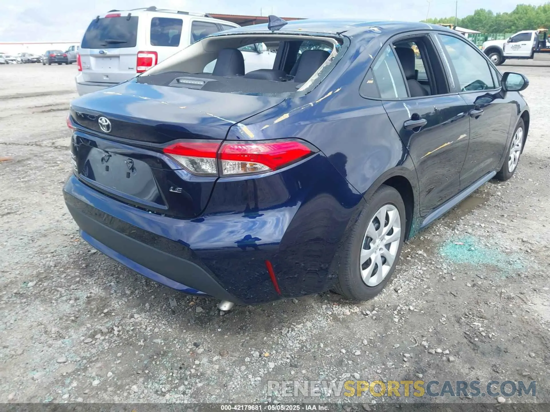 4 Photograph of a damaged car 5YFEPMAE3NP371086 TOYOTA COROLLA 2022