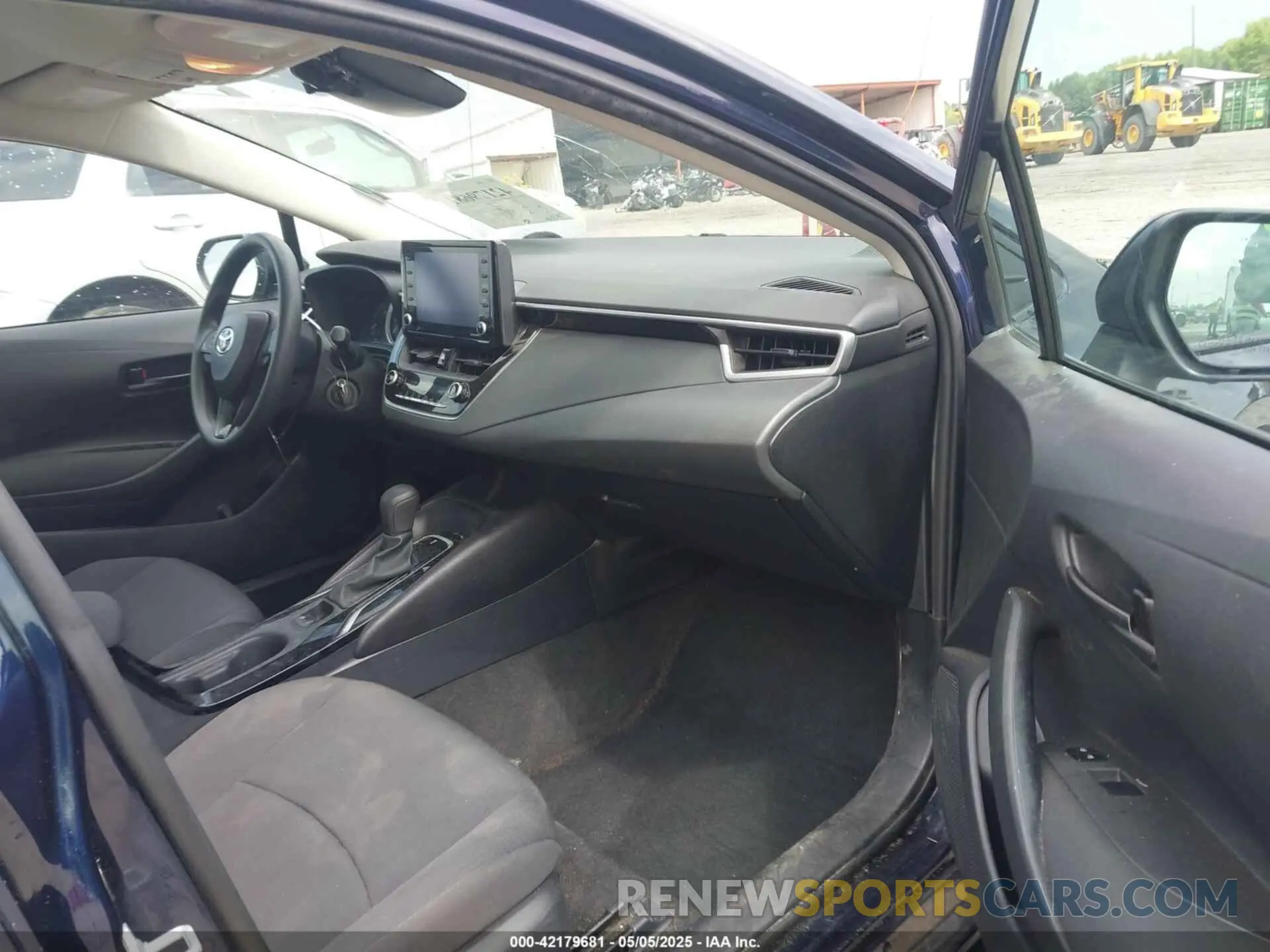 5 Photograph of a damaged car 5YFEPMAE3NP371086 TOYOTA COROLLA 2022