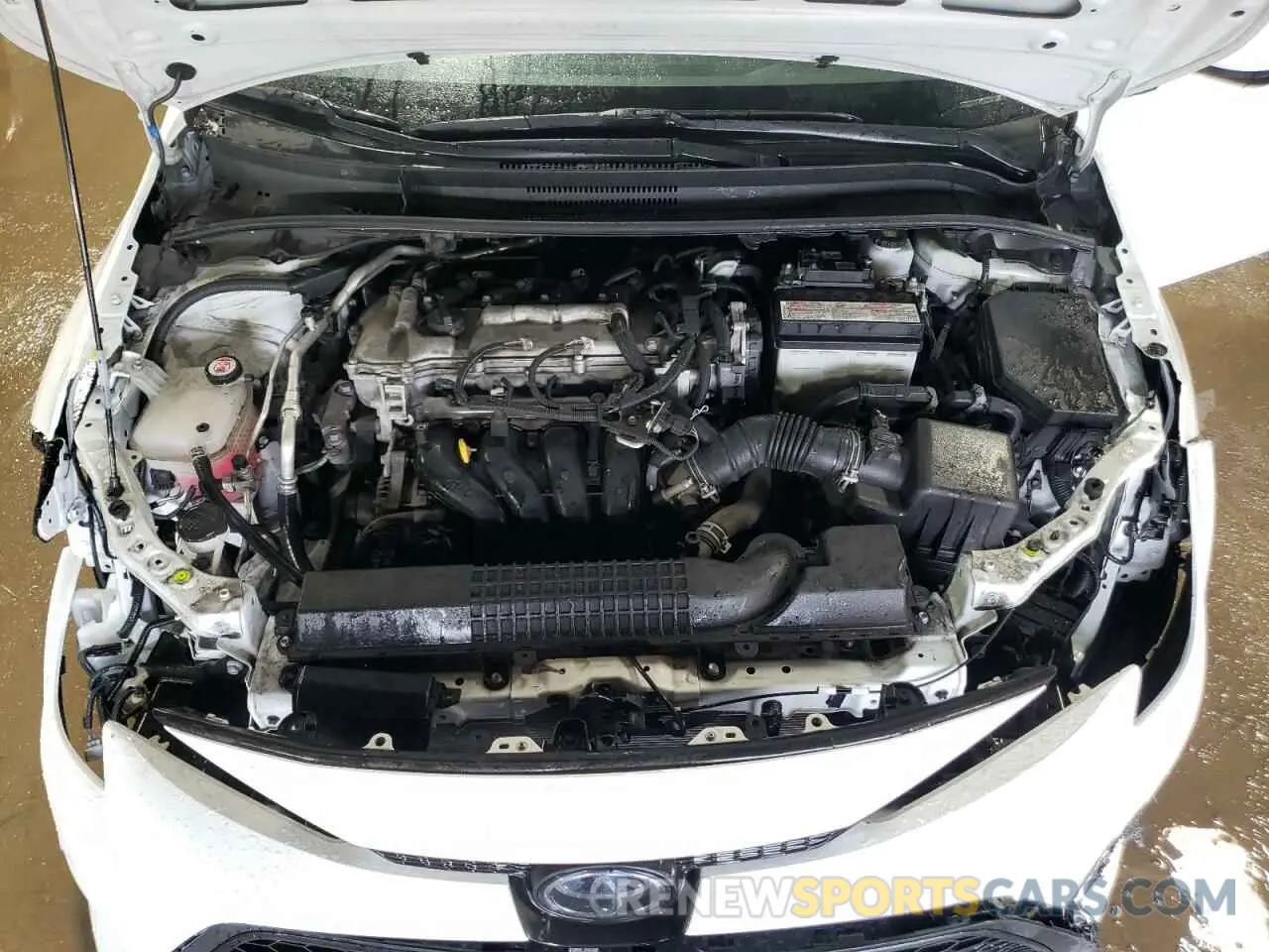 11 Photograph of a damaged car 5YFEPMAE3NP373453 TOYOTA COROLLA 2022