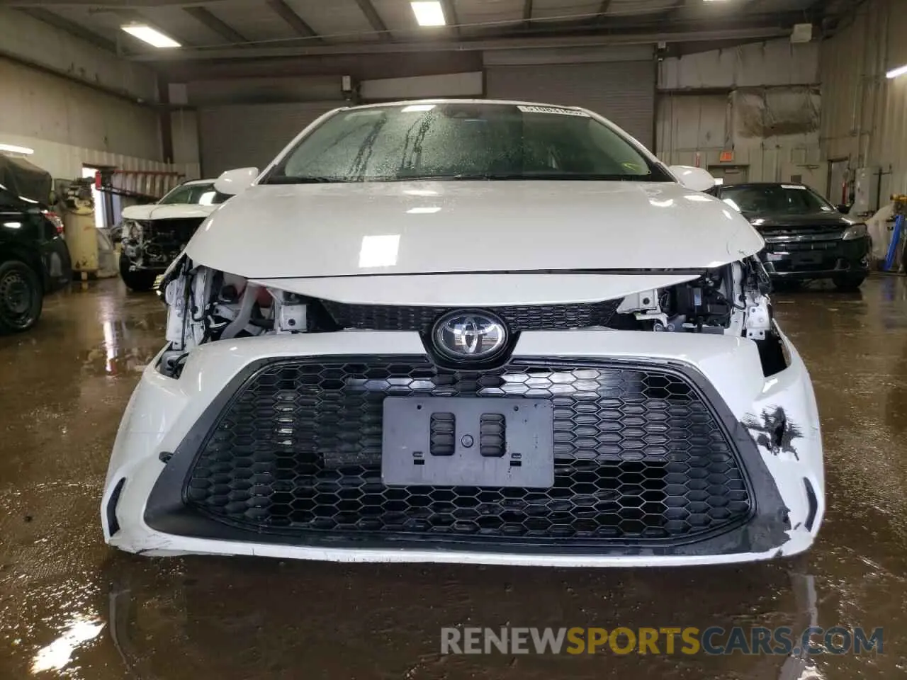 5 Photograph of a damaged car 5YFEPMAE3NP373453 TOYOTA COROLLA 2022