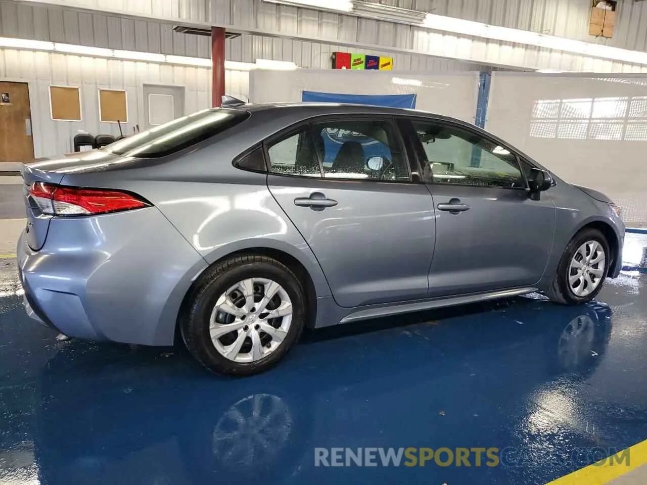 3 Photograph of a damaged car 5YFEPMAE3NP374716 TOYOTA COROLLA 2022