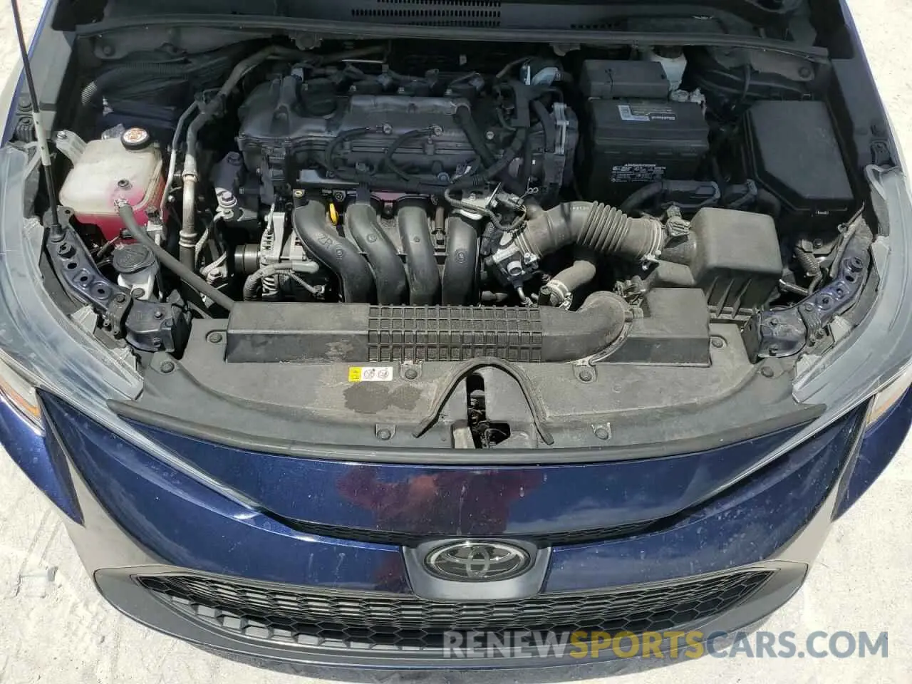 11 Photograph of a damaged car 5YFEPMAE3NP385666 TOYOTA COROLLA 2022