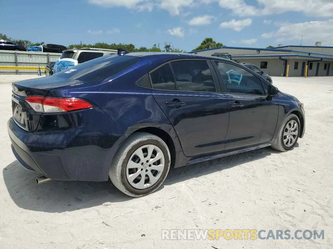 3 Photograph of a damaged car 5YFEPMAE3NP385666 TOYOTA COROLLA 2022