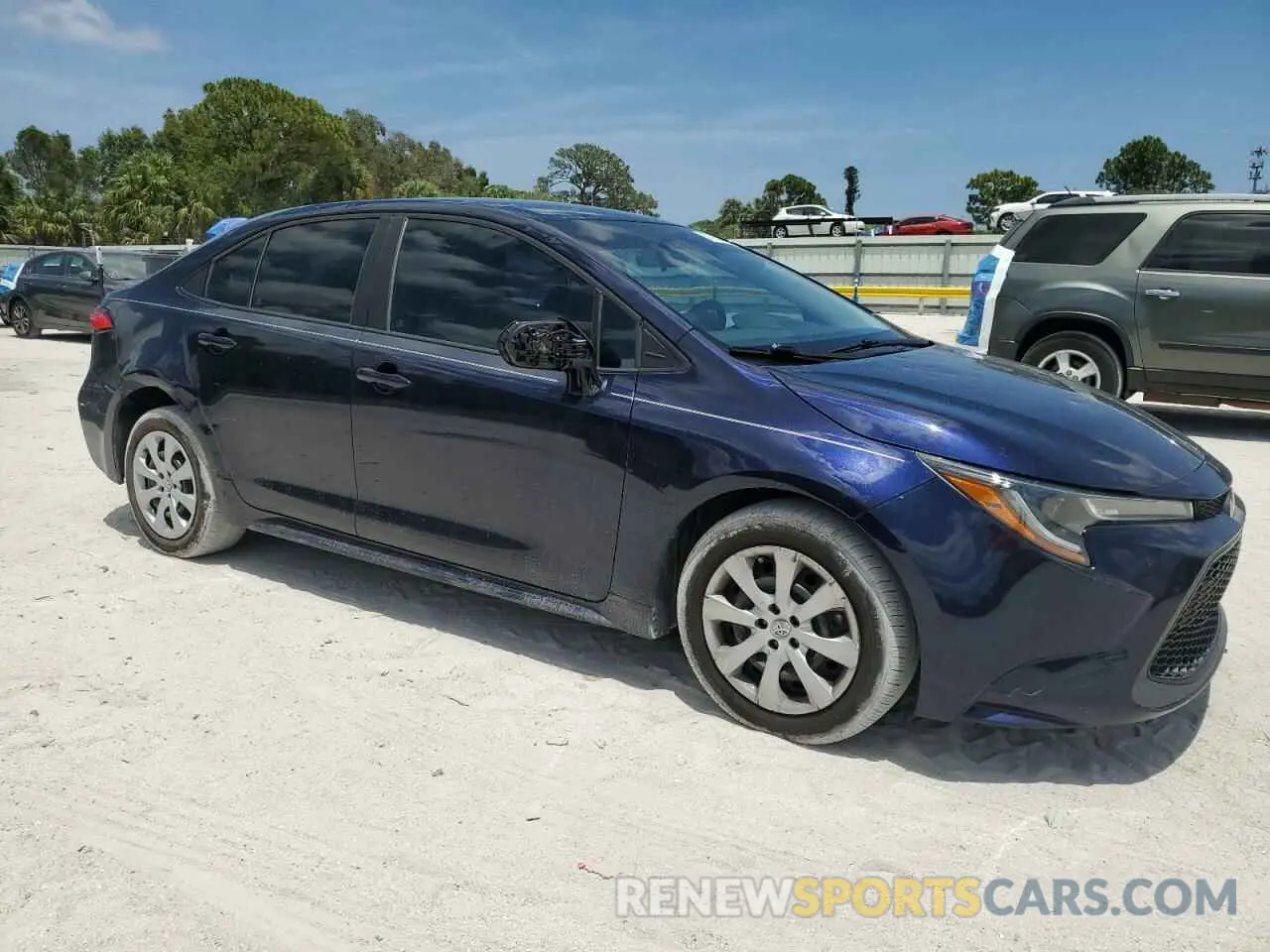 4 Photograph of a damaged car 5YFEPMAE3NP385666 TOYOTA COROLLA 2022