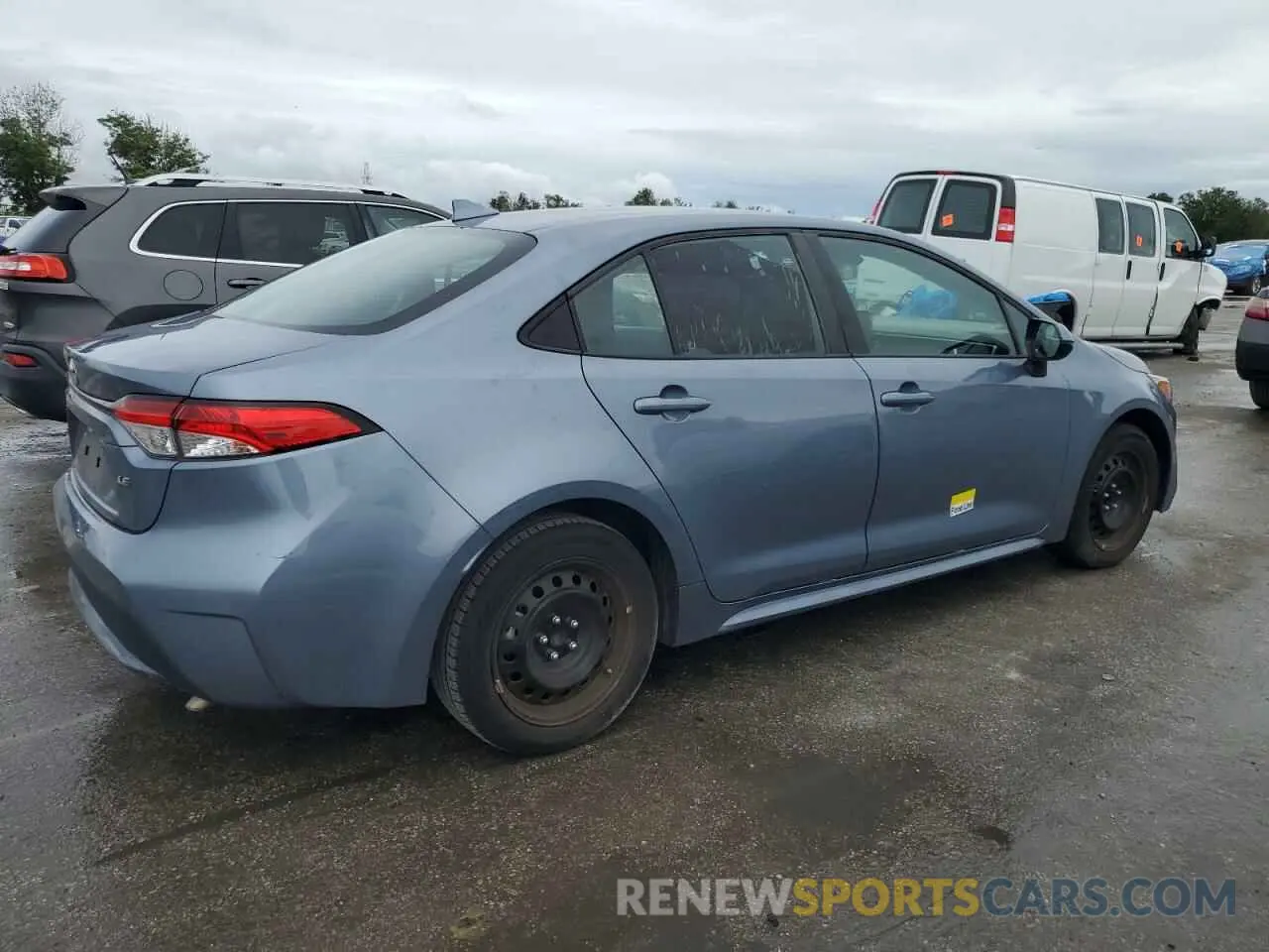3 Photograph of a damaged car 5YFEPMAE3NP385747 TOYOTA COROLLA 2022