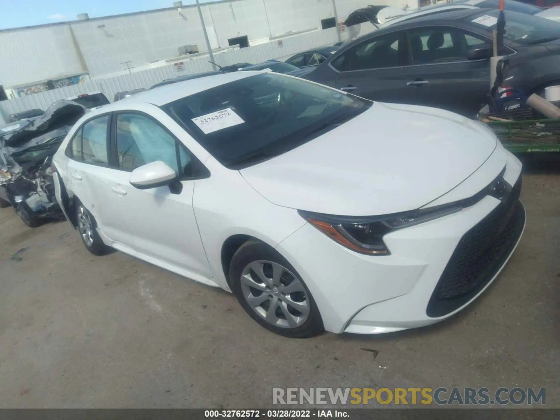 1 Photograph of a damaged car 5YFEPMAE4NP274284 TOYOTA COROLLA 2022