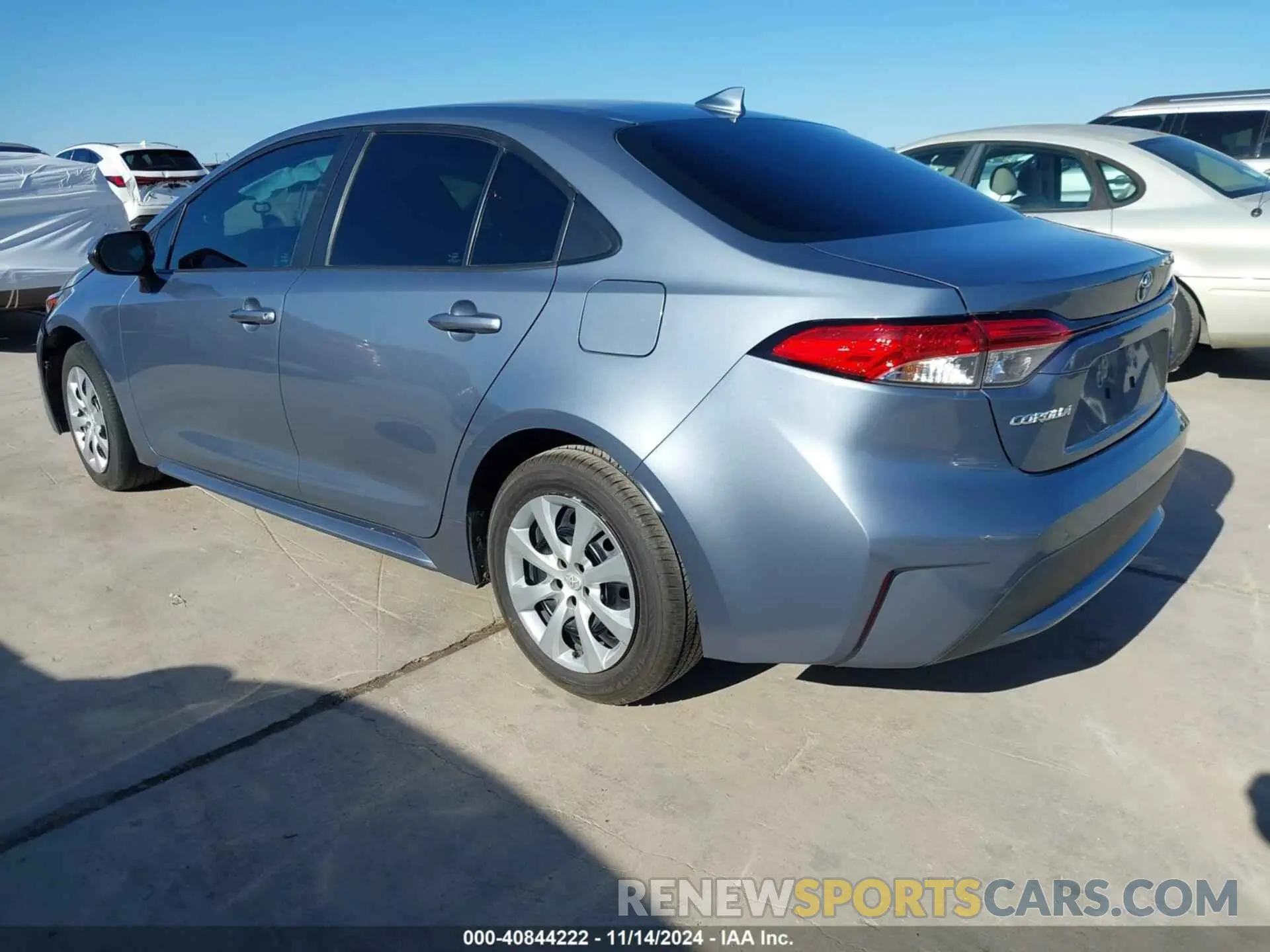 3 Photograph of a damaged car 5YFEPMAE4NP274723 TOYOTA COROLLA 2022