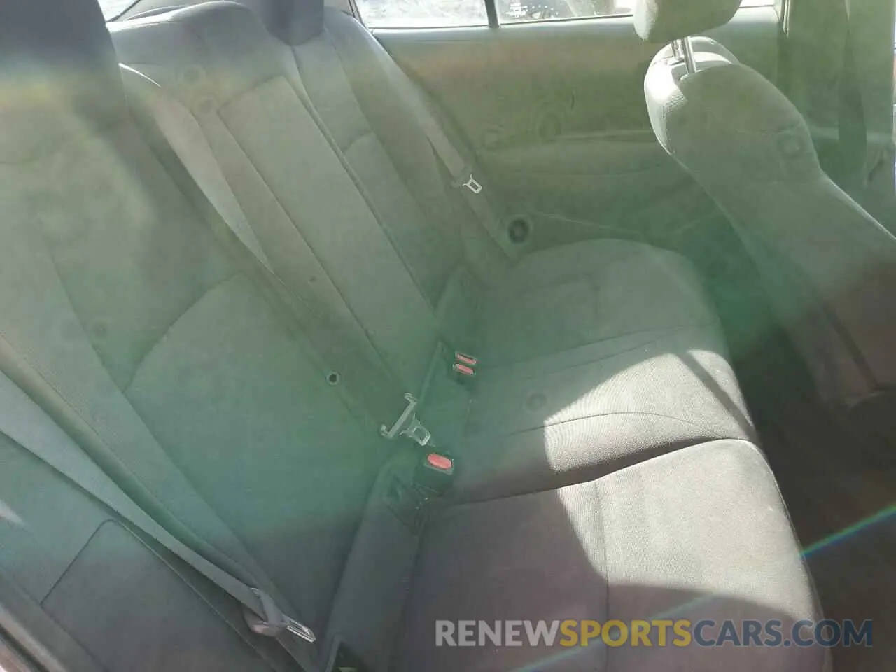 10 Photograph of a damaged car 5YFEPMAE4NP275094 TOYOTA COROLLA 2022