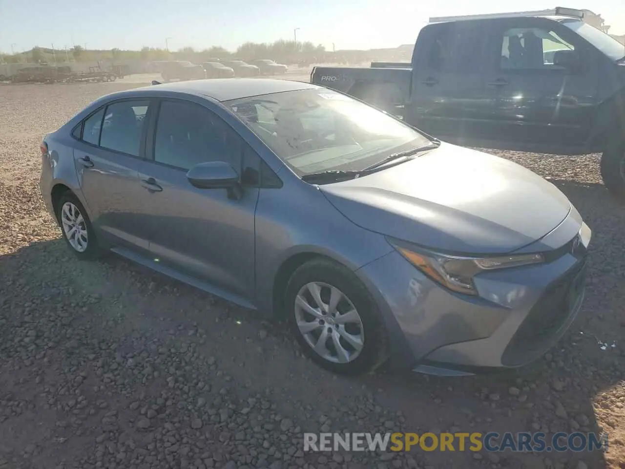 4 Photograph of a damaged car 5YFEPMAE4NP277587 TOYOTA COROLLA 2022