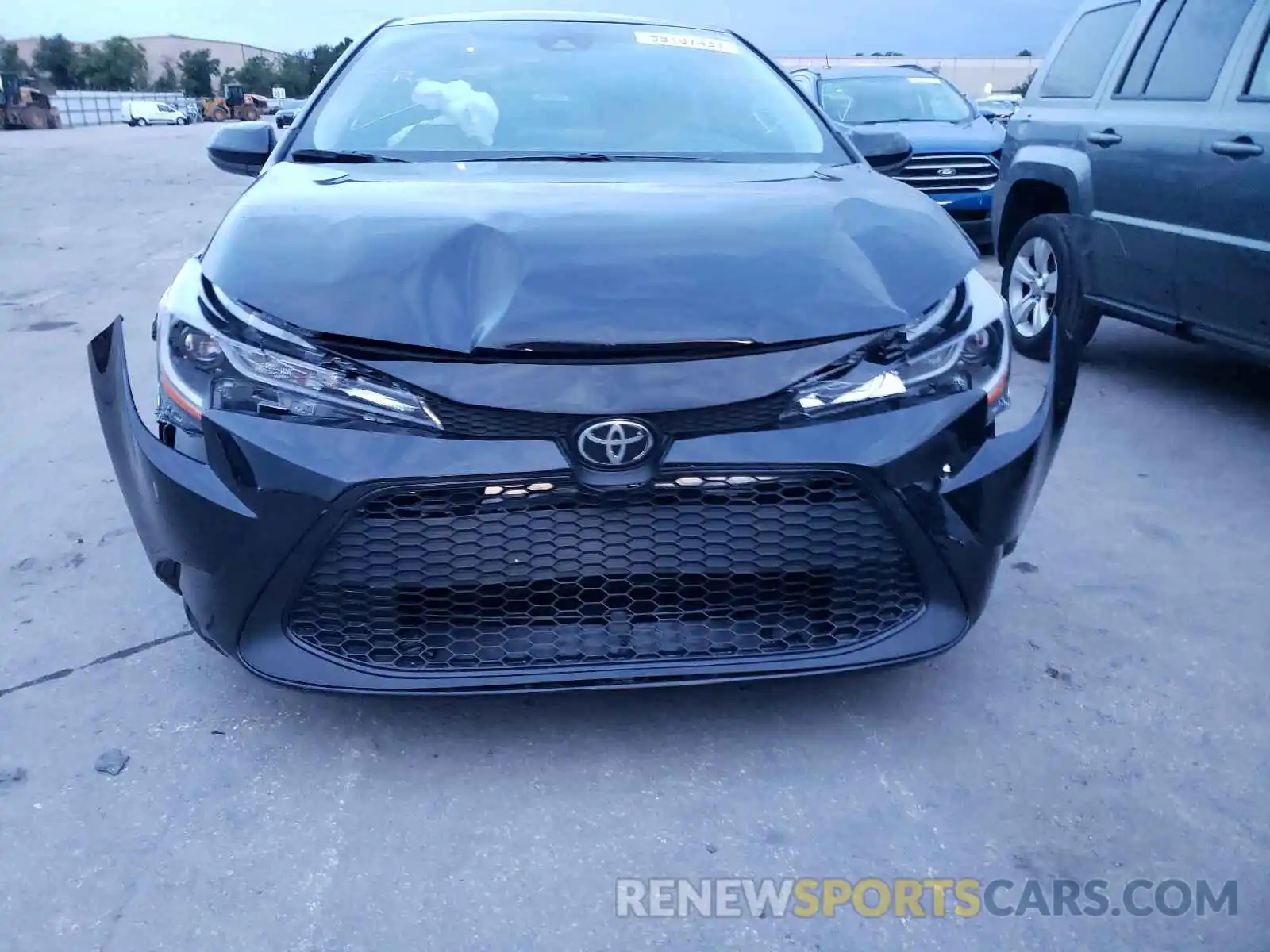 9 Photograph of a damaged car 5YFEPMAE4NP279730 TOYOTA COROLLA 2022