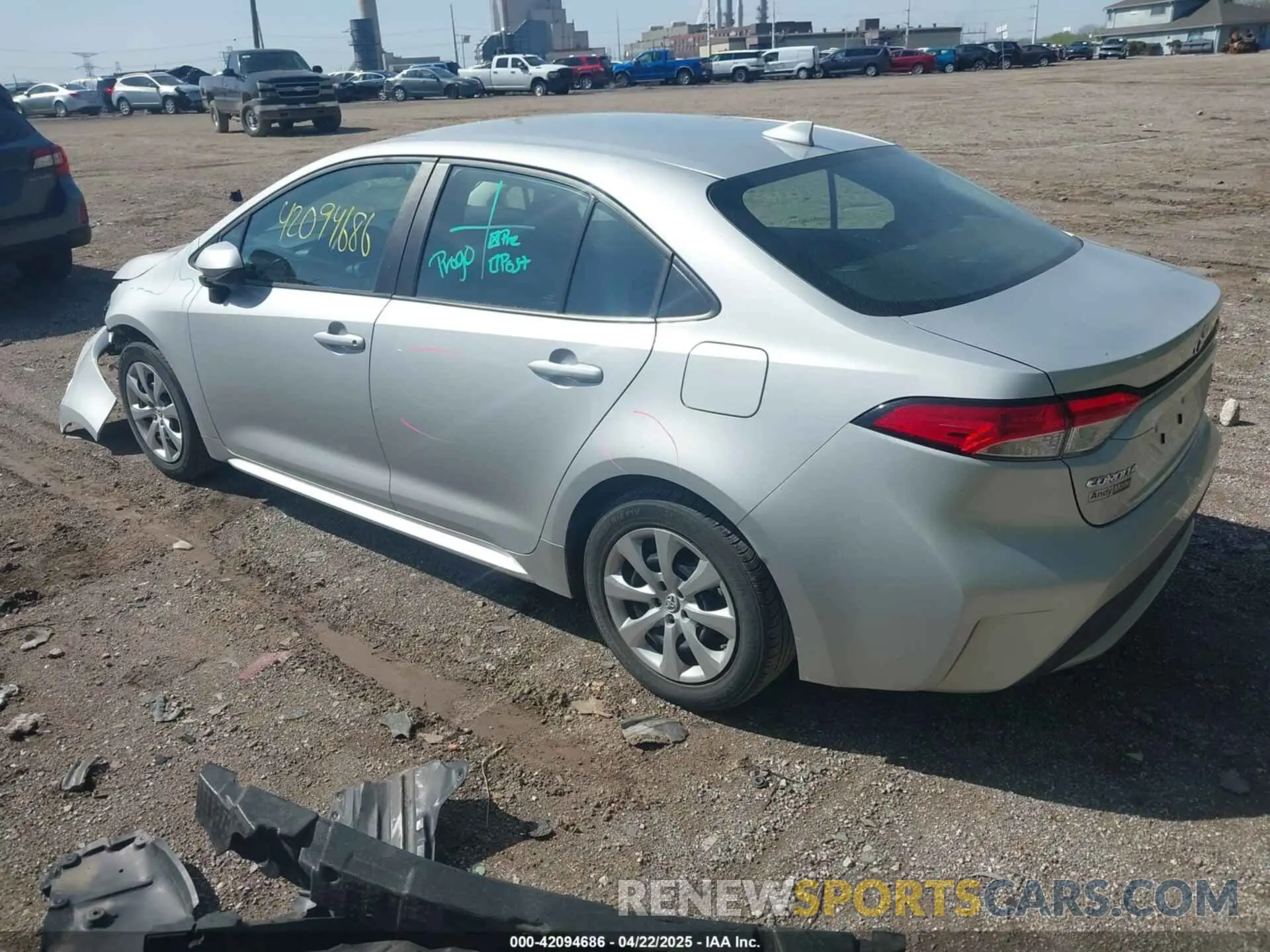 3 Photograph of a damaged car 5YFEPMAE4NP289125 TOYOTA COROLLA 2022
