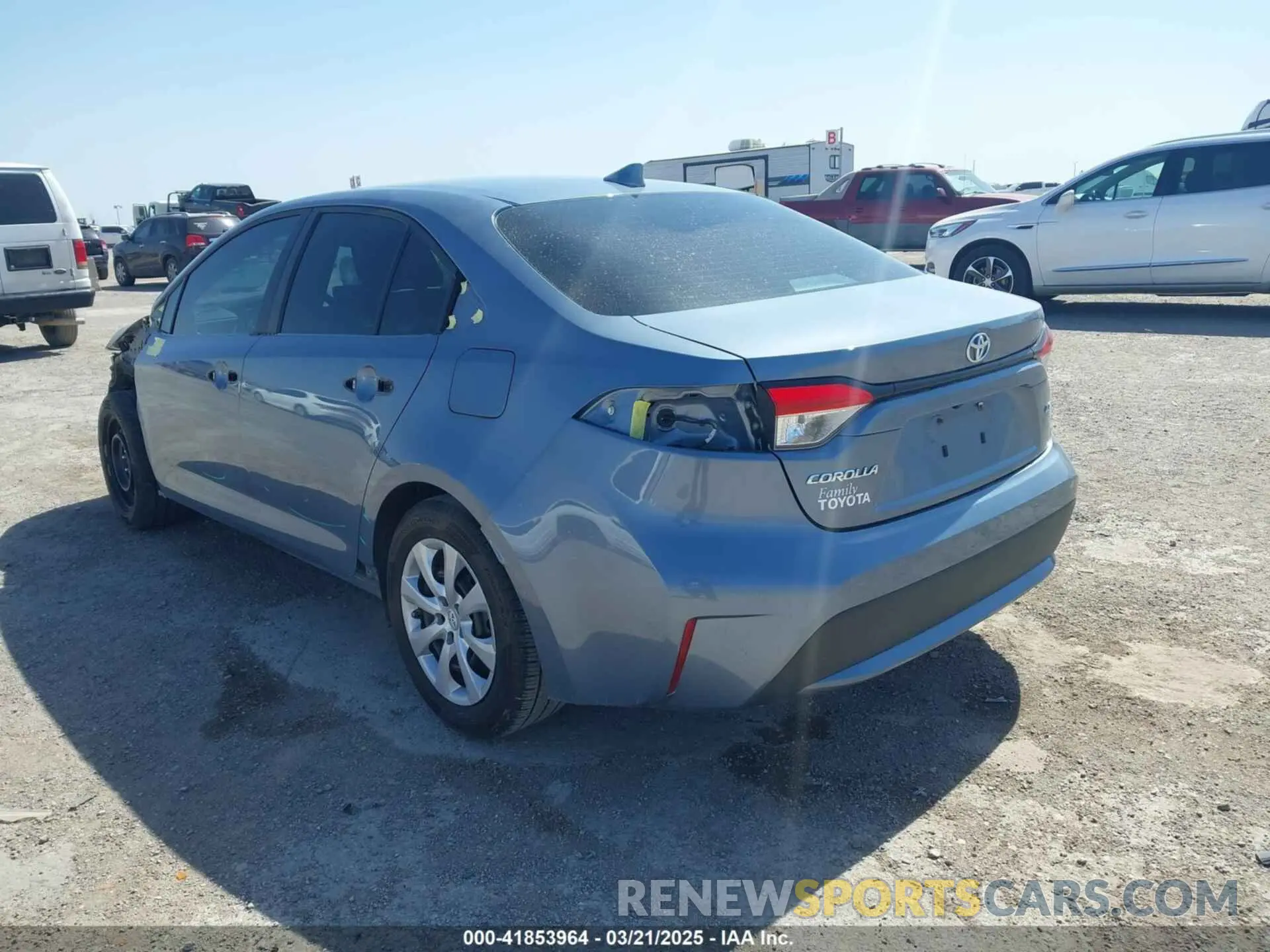 3 Photograph of a damaged car 5YFEPMAE4NP296625 TOYOTA COROLLA 2022