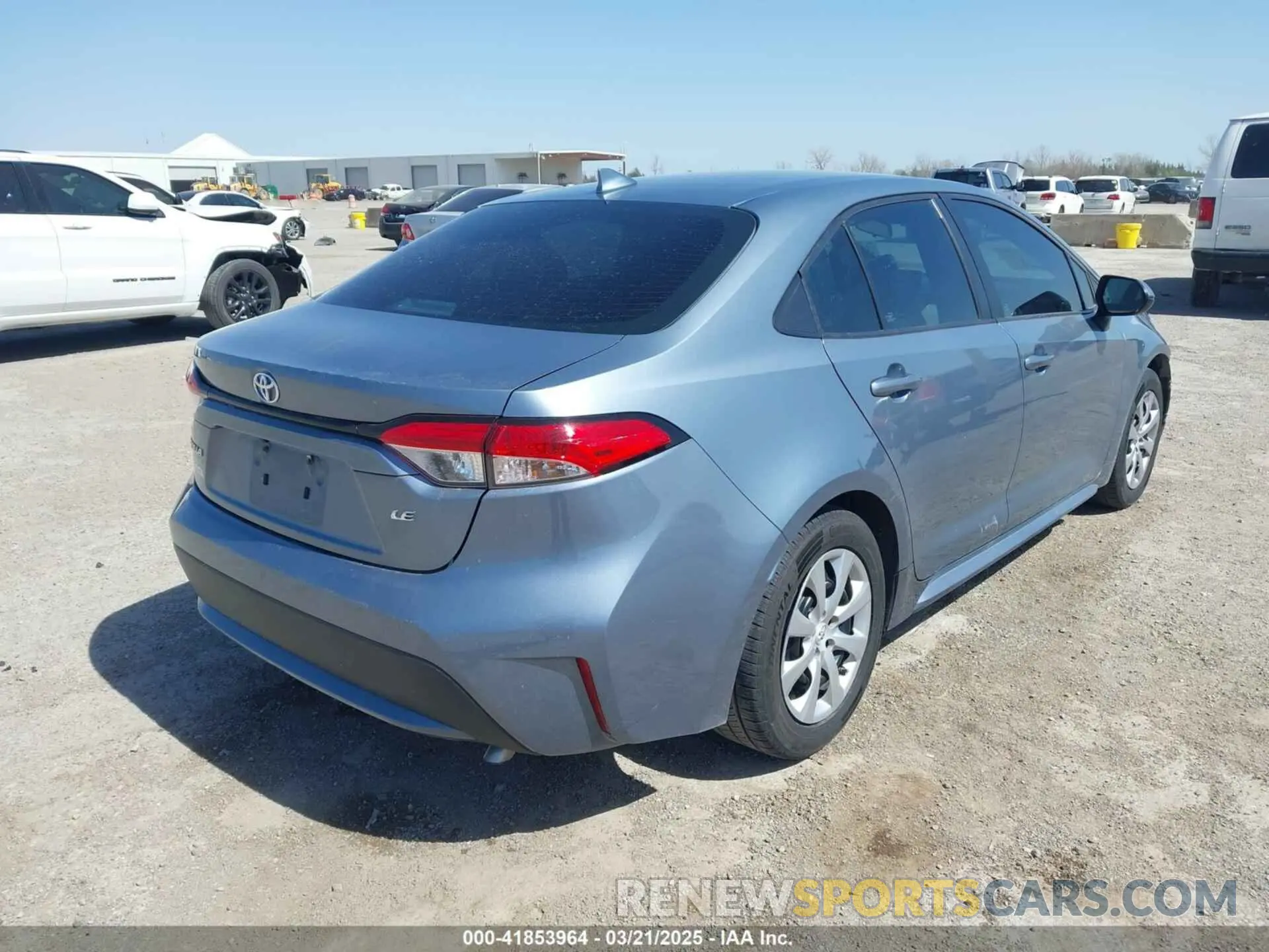4 Photograph of a damaged car 5YFEPMAE4NP296625 TOYOTA COROLLA 2022