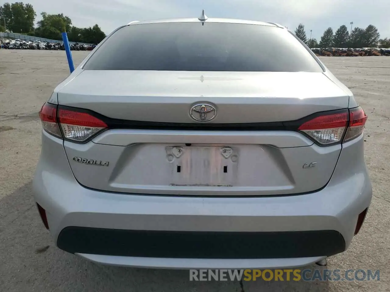 6 Photograph of a damaged car 5YFEPMAE4NP297340 TOYOTA COROLLA 2022