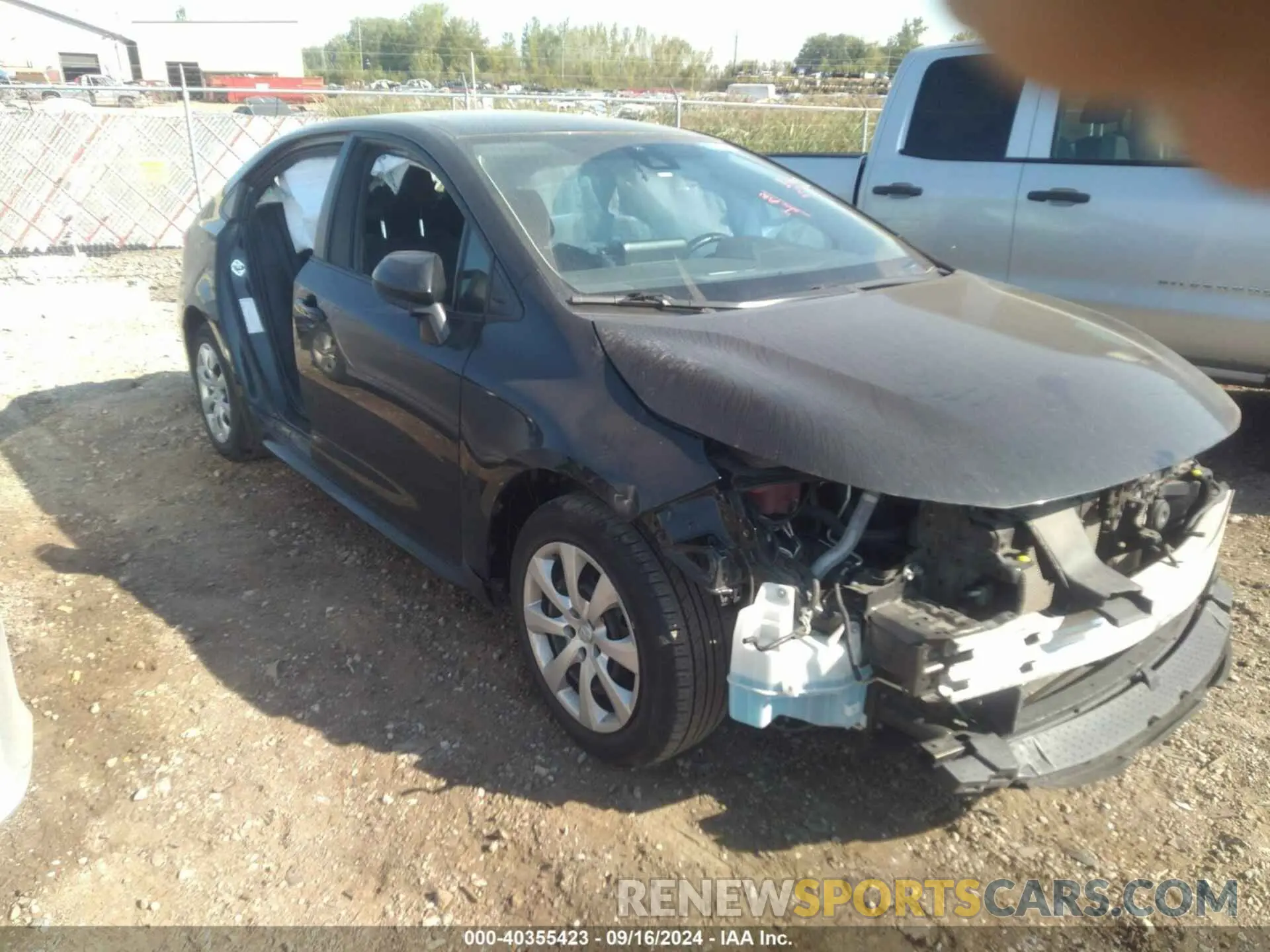 1 Photograph of a damaged car 5YFEPMAE4NP302469 TOYOTA COROLLA 2022