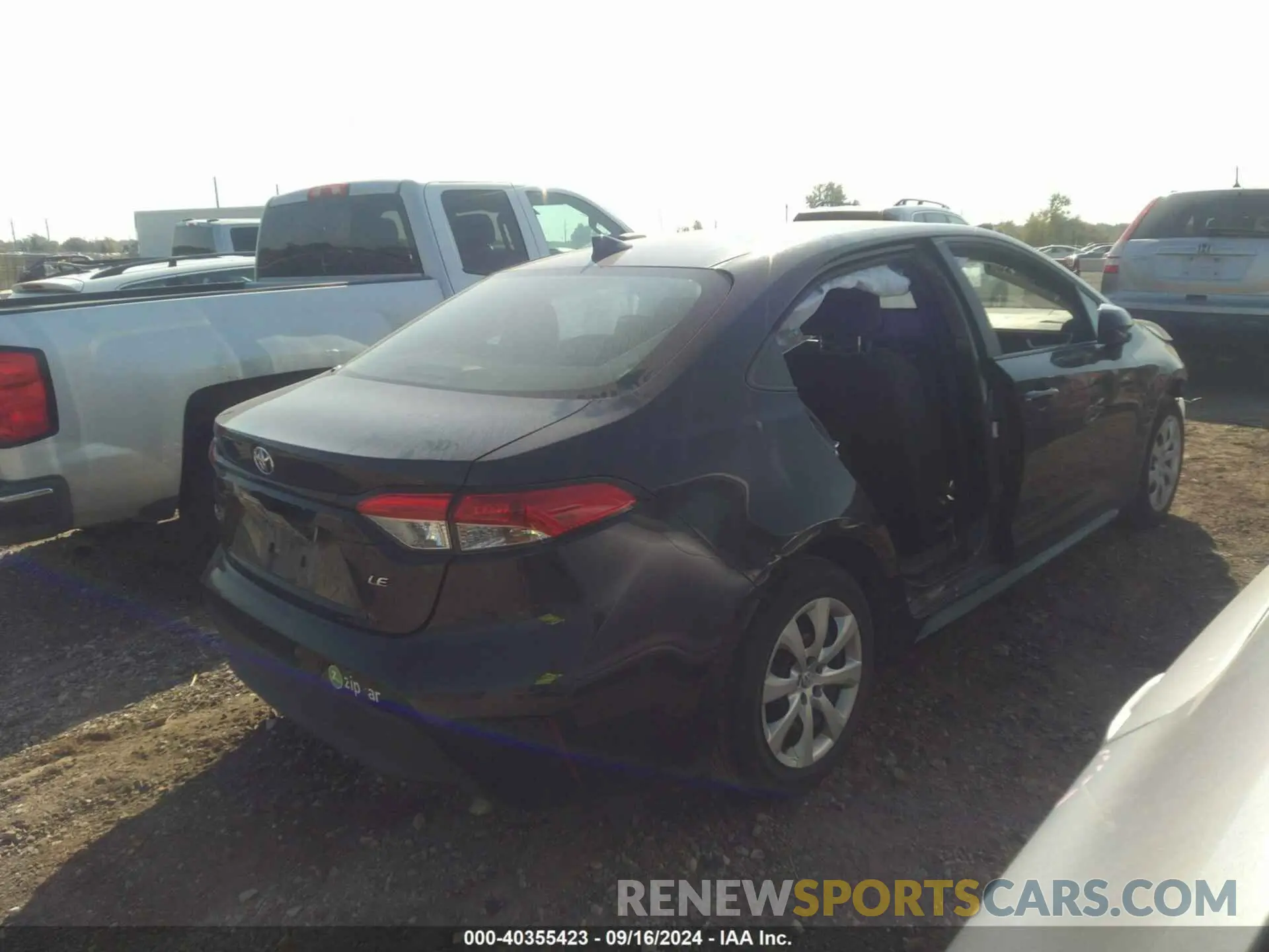 4 Photograph of a damaged car 5YFEPMAE4NP302469 TOYOTA COROLLA 2022