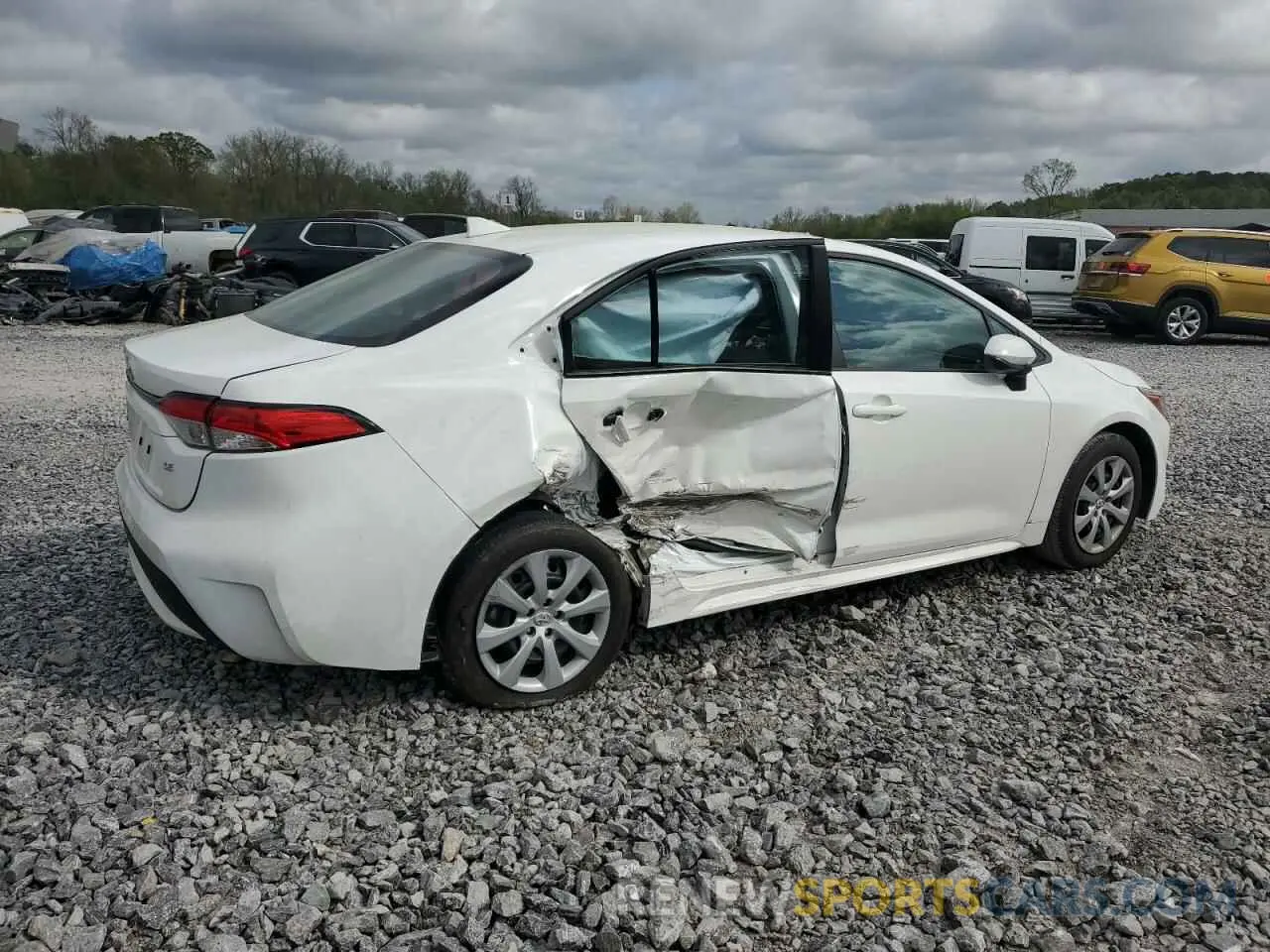 3 Photograph of a damaged car 5YFEPMAE4NP303394 TOYOTA COROLLA 2022