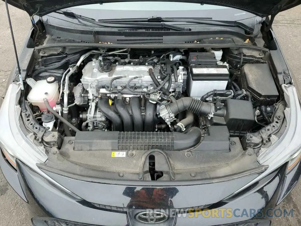 11 Photograph of a damaged car 5YFEPMAE4NP317697 TOYOTA COROLLA 2022