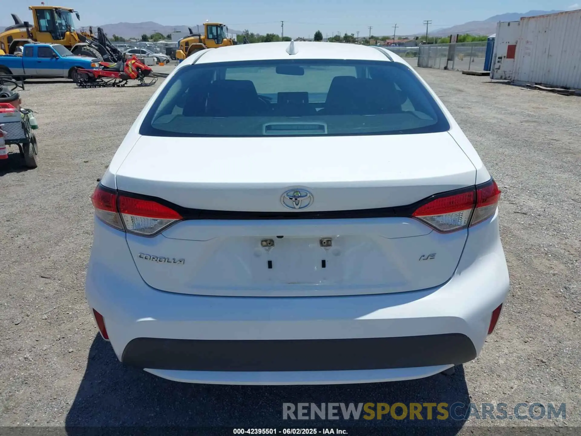 16 Photograph of a damaged car 5YFEPMAE4NP320194 TOYOTA COROLLA 2022
