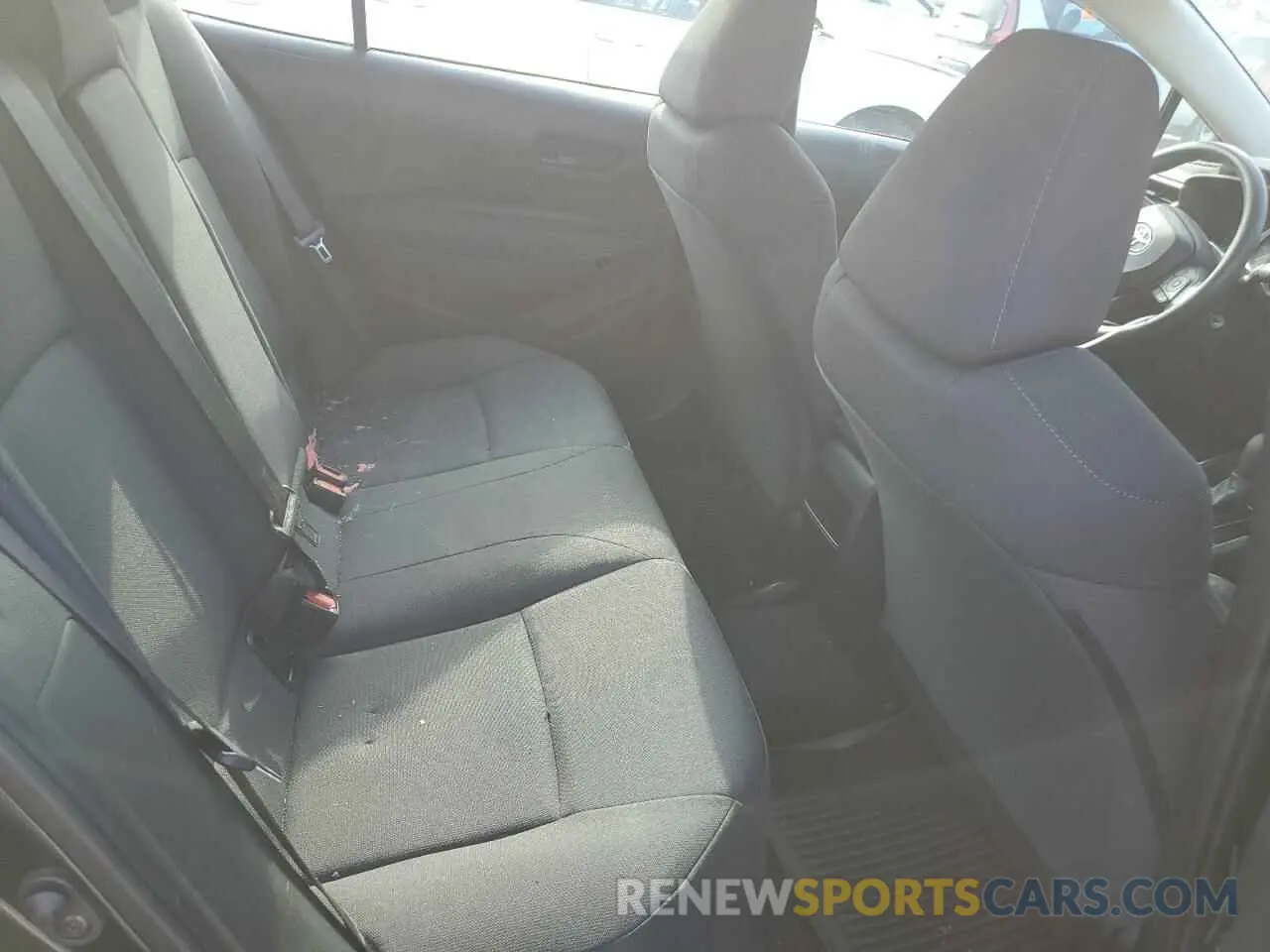 10 Photograph of a damaged car 5YFEPMAE4NP320308 TOYOTA COROLLA 2022
